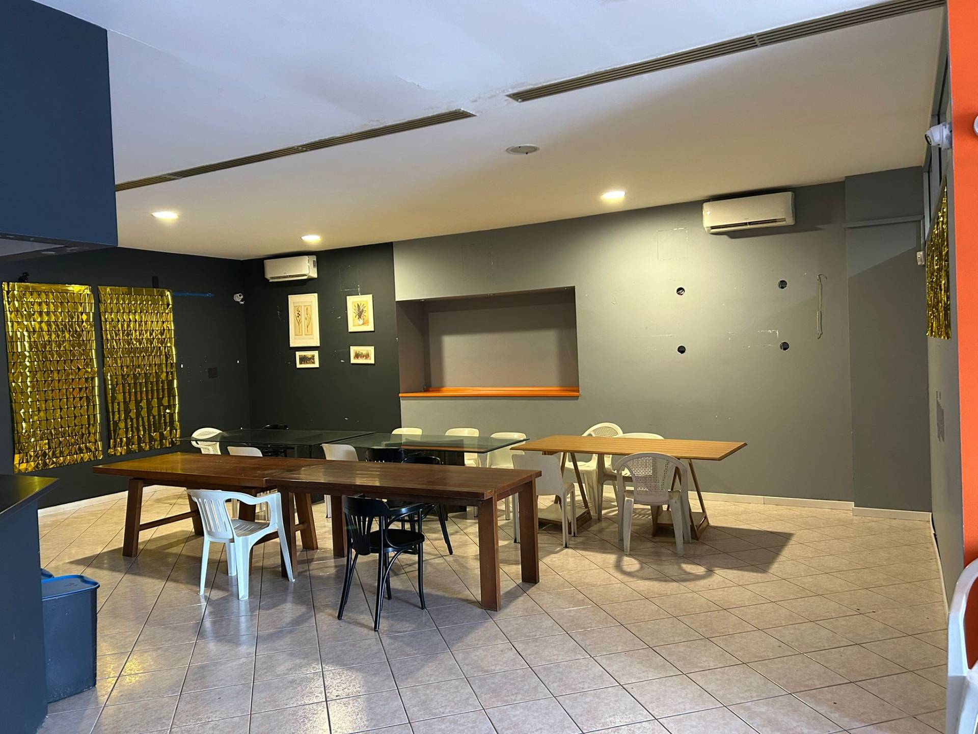 Fondo Commerciale in affitto a Ponsacco