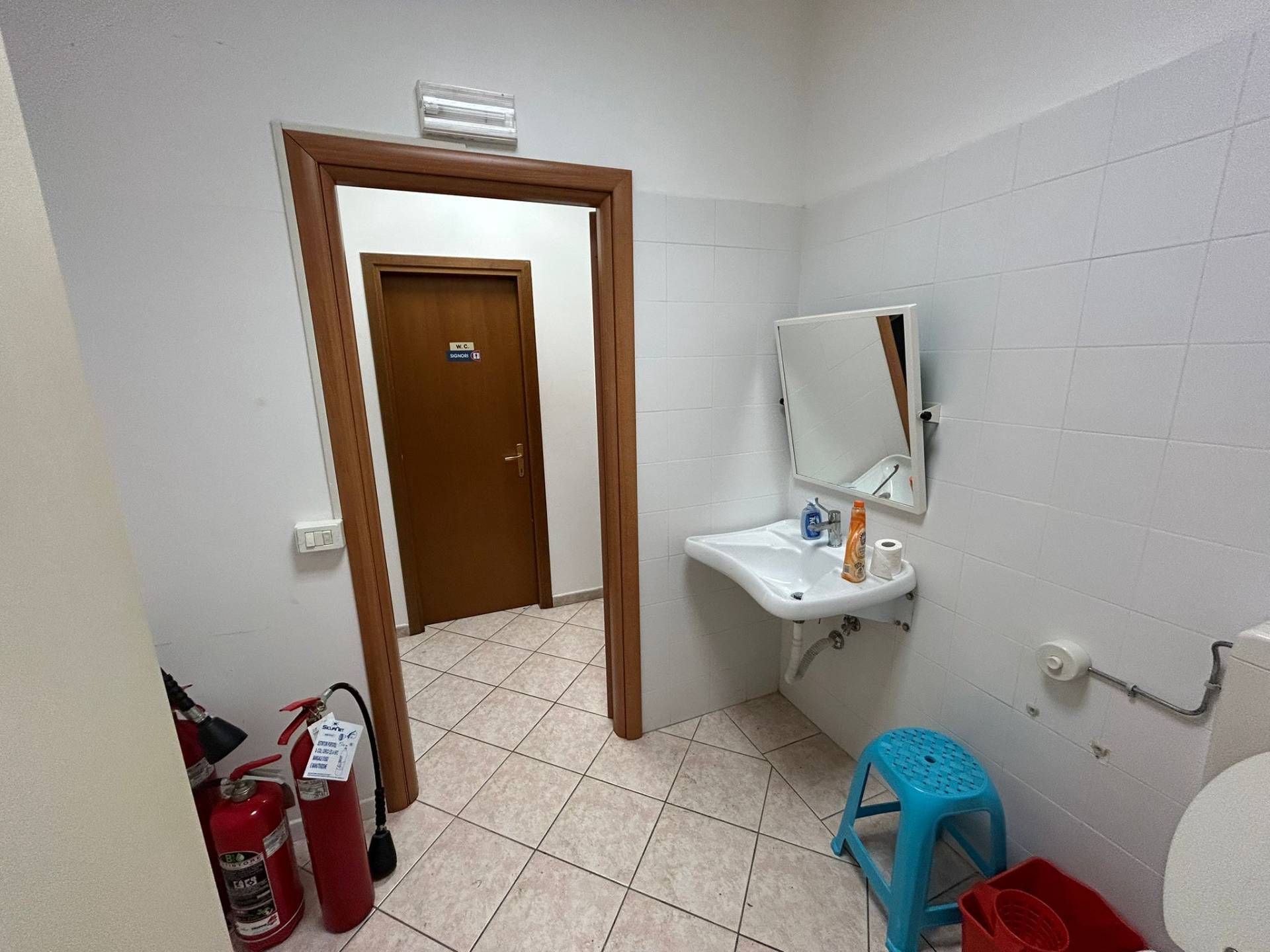 Fondo Commerciale in affitto a Ponsacco