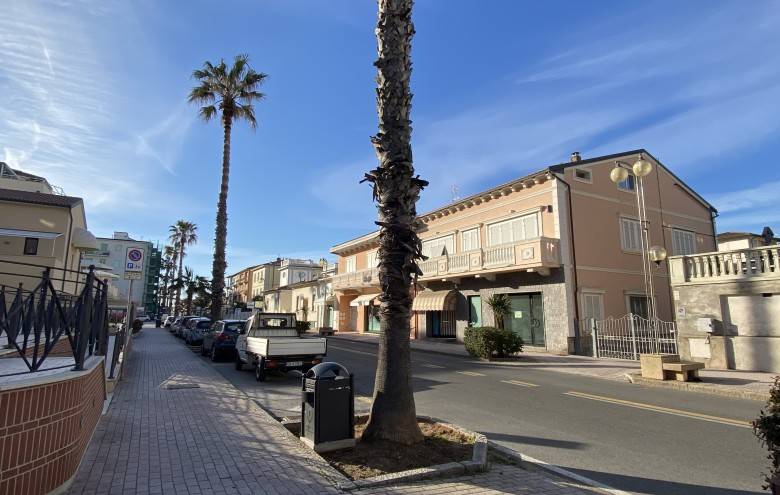 Fondo Commerciale in affitto a Palaia, Forcoli