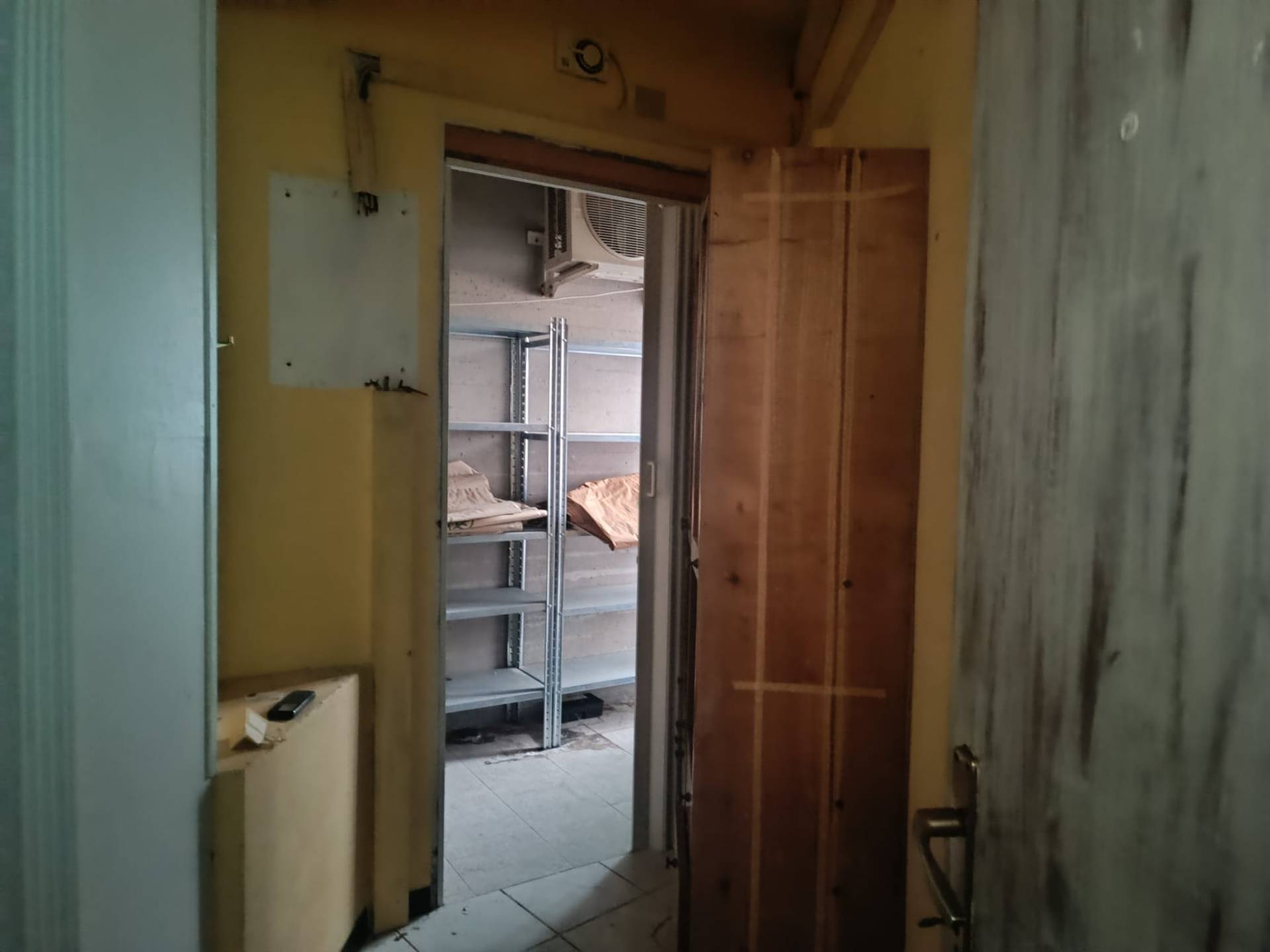 Fondo Commerciale in affitto a Palaia, Forcoli