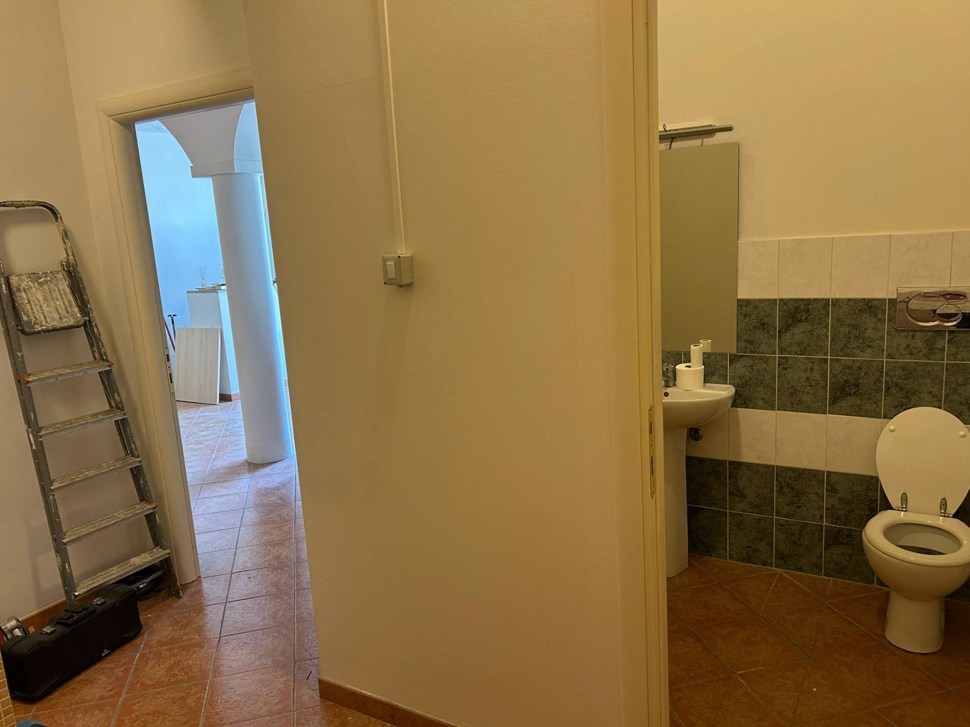 Fondo Commerciale in affitto a Vicopisano, San Giovanni alla Vena