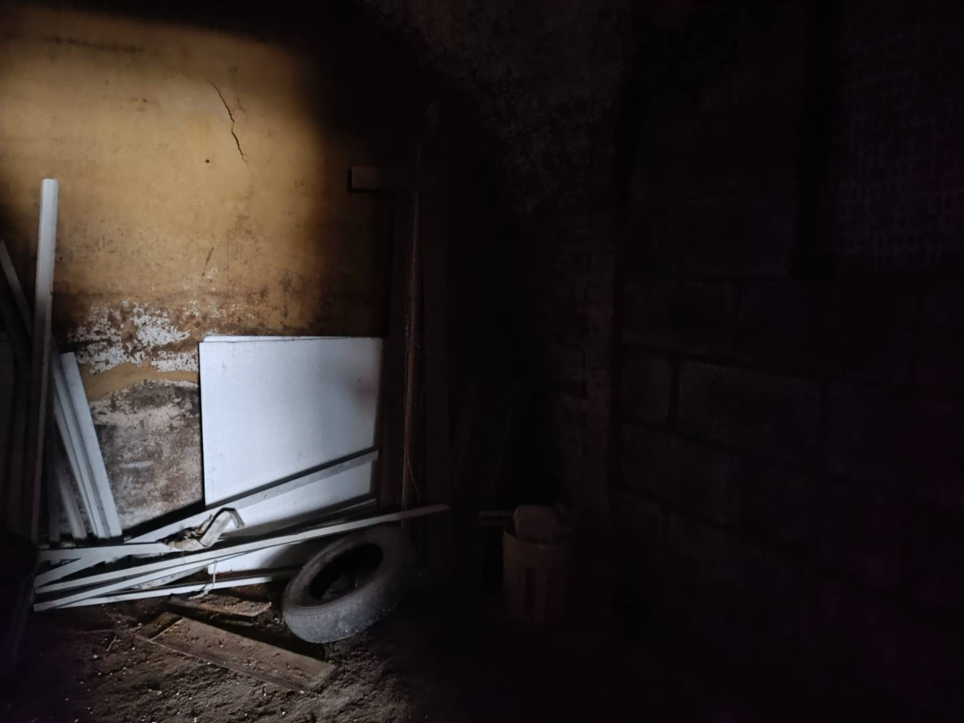 Magazzino in vendita a Peccioli, Peccioli