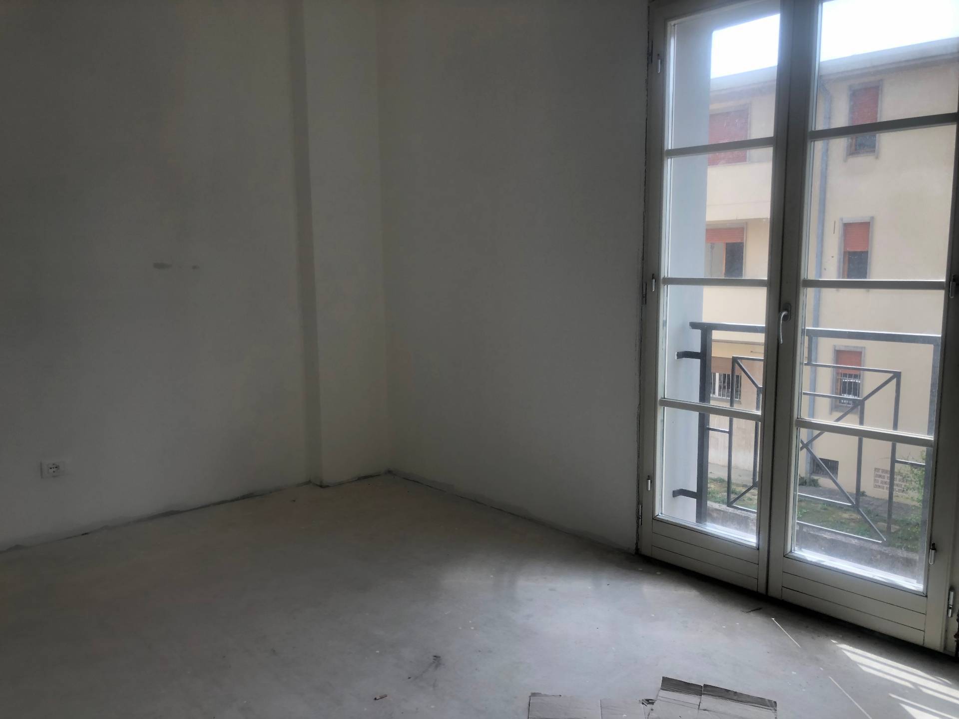 Appartamento in vendita a Pontedera, nessuno