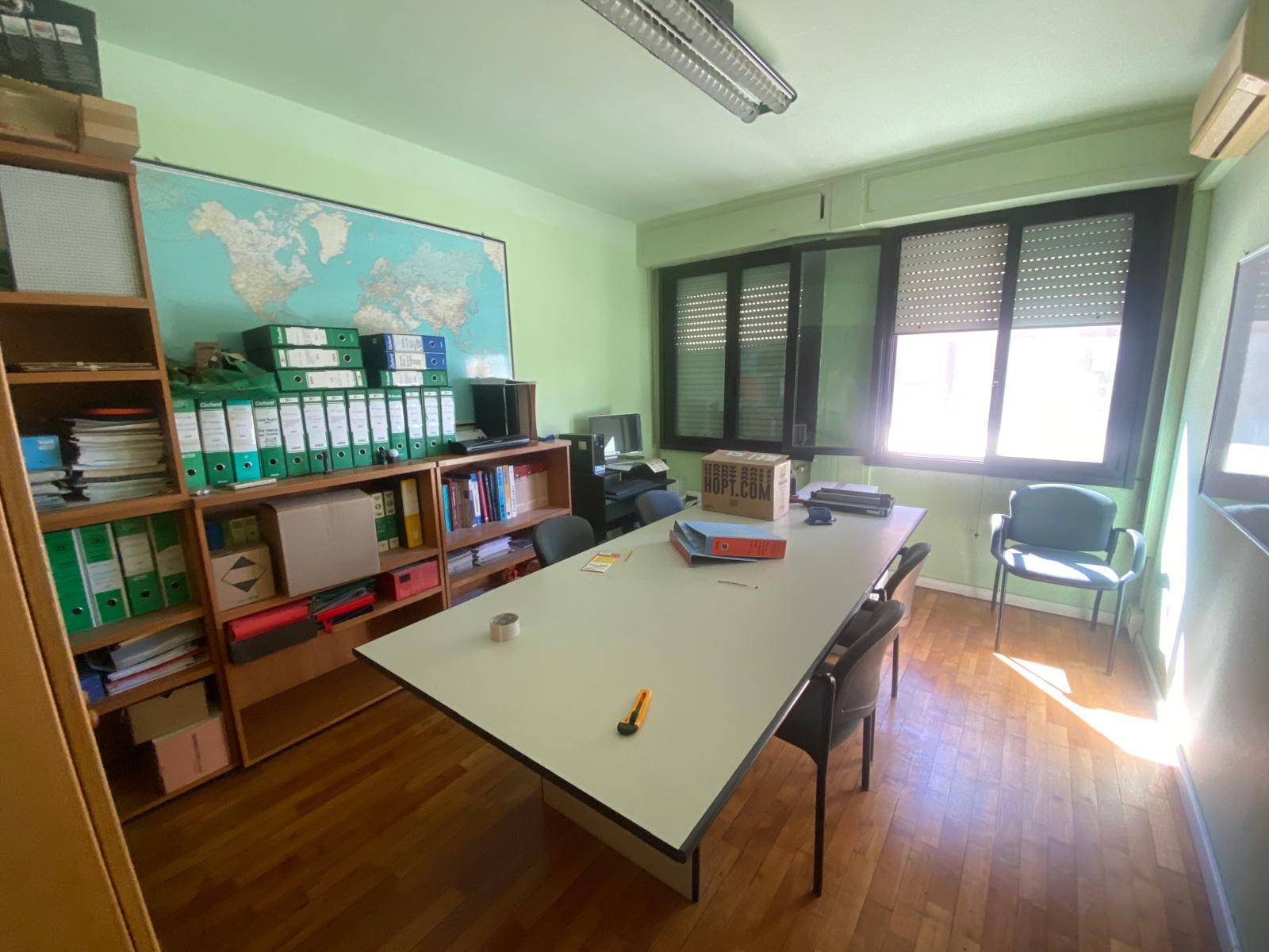 Ufficio in vendita a Pontedera, Oltrera
