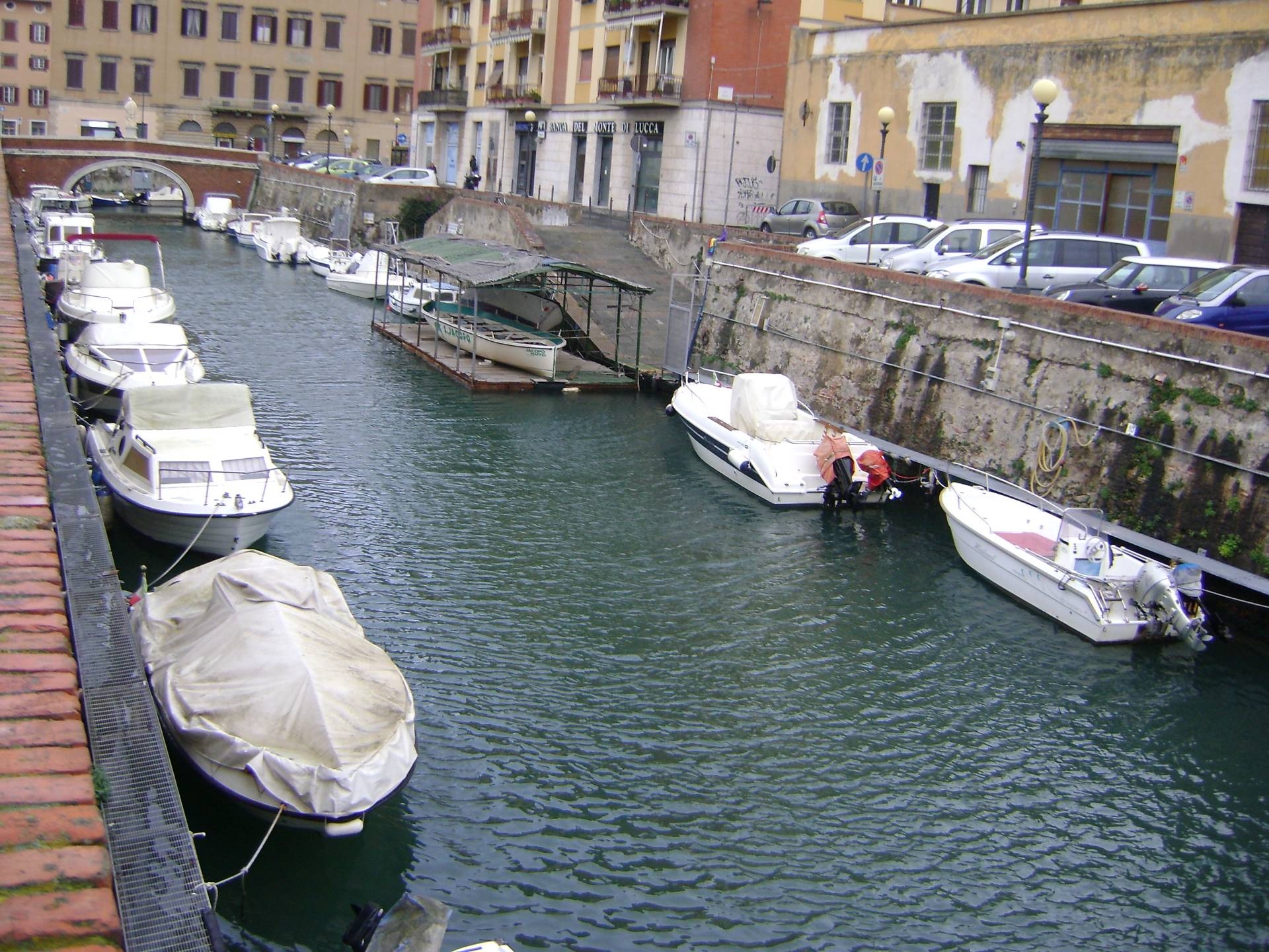 Fondo Commerciale in affitto a Livorno, Venezia - Pontino