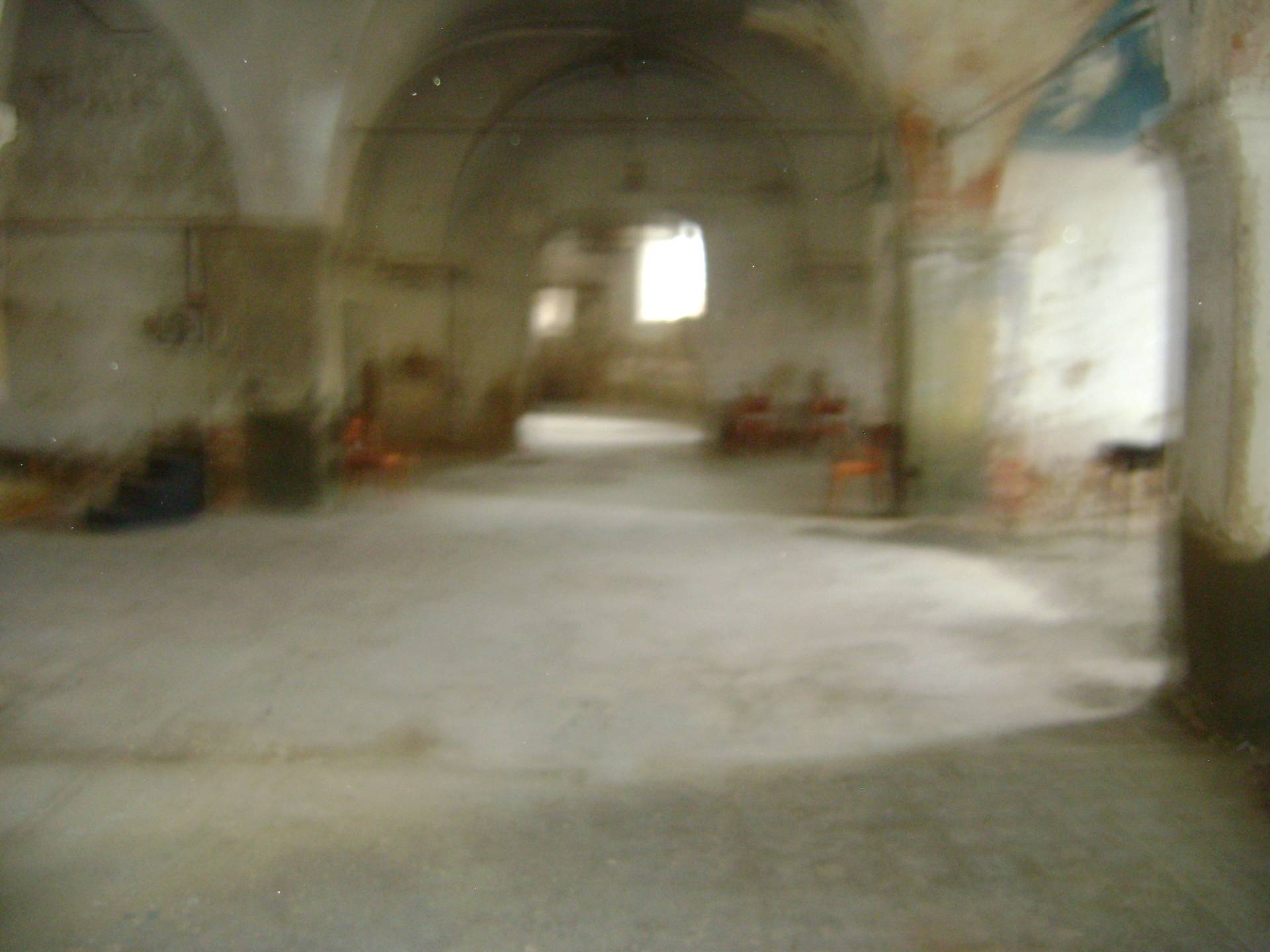 Fondo Commerciale in affitto a Livorno, Venezia - Pontino