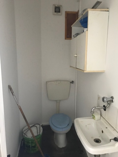 Fondo Commerciale in affitto a Livorno, Montebello