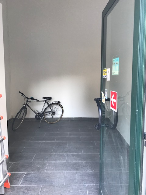 Fondo Commerciale in affitto a Livorno, Montebello