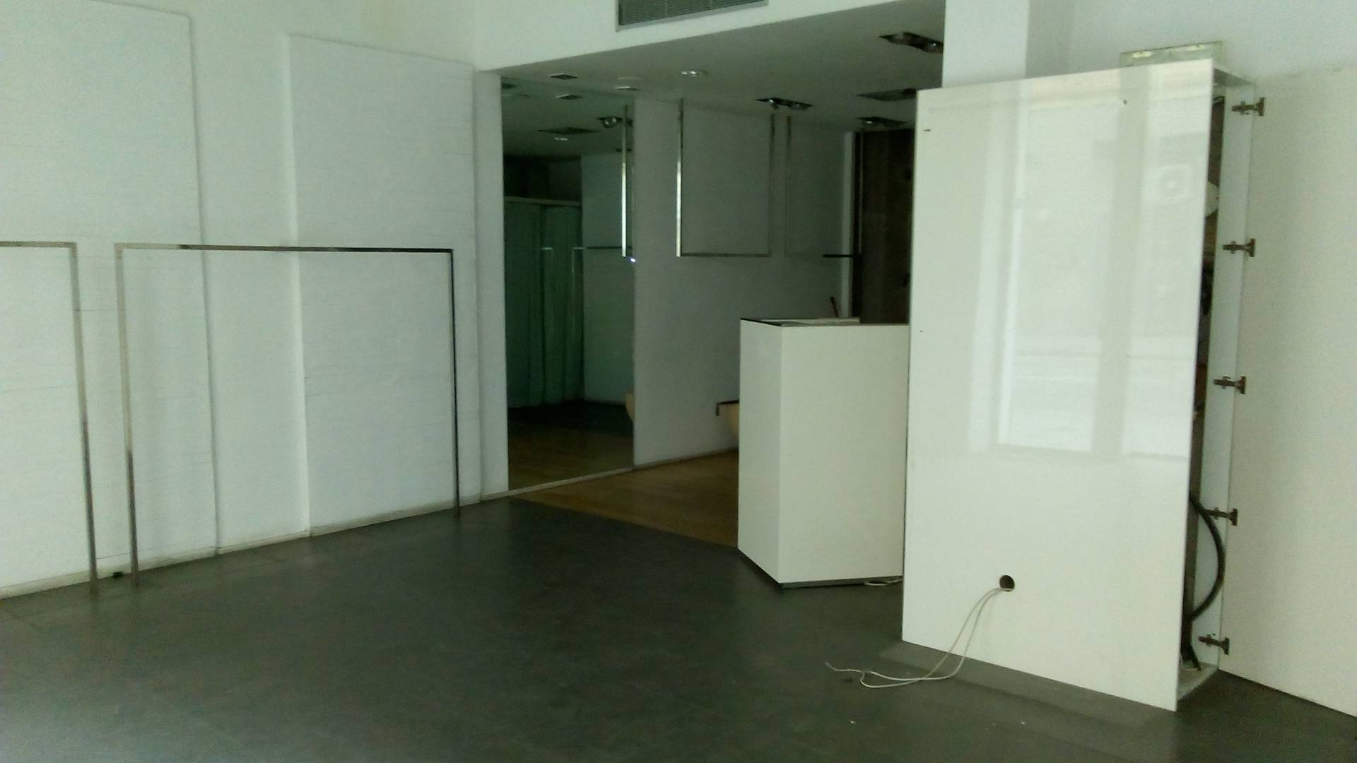 Fondo Commerciale in affitto a Livorno, Porta a Mare