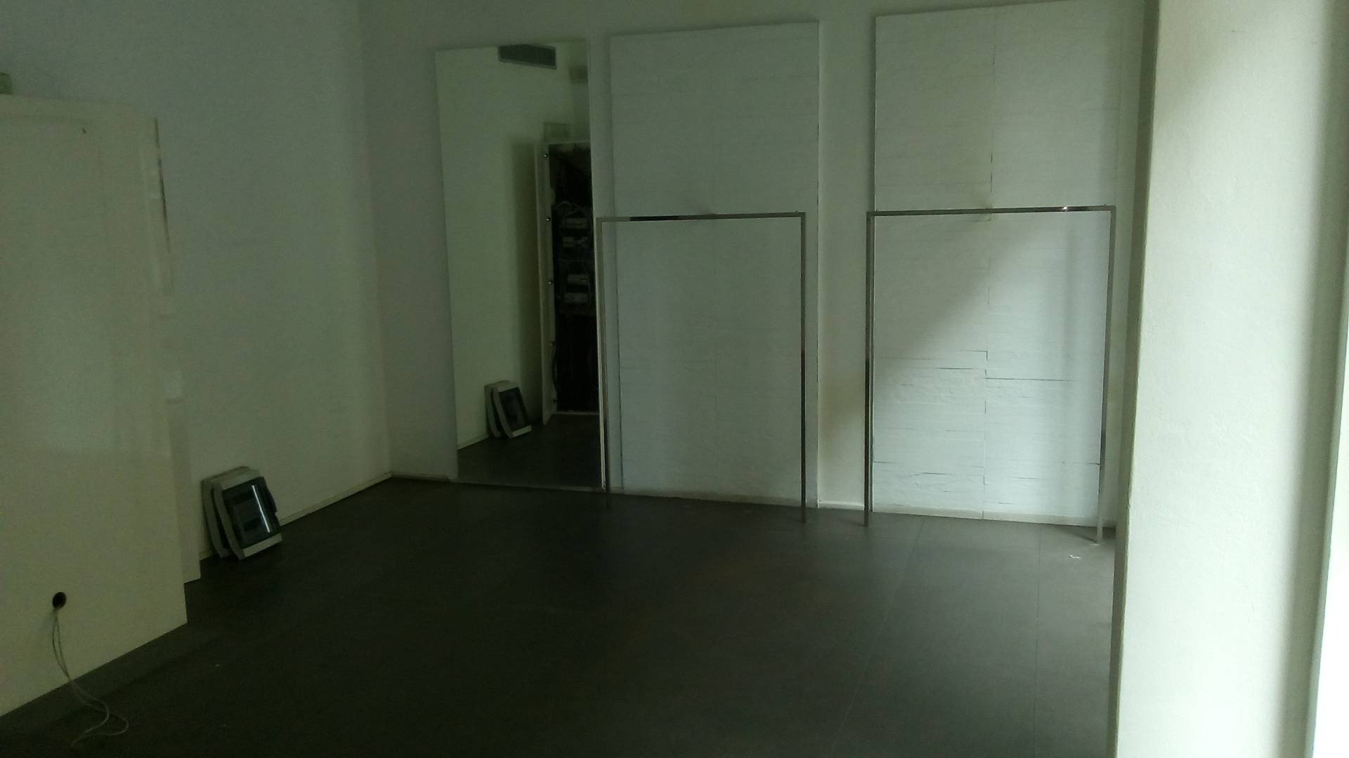 Fondo Commerciale in affitto a Livorno, Porta a Mare