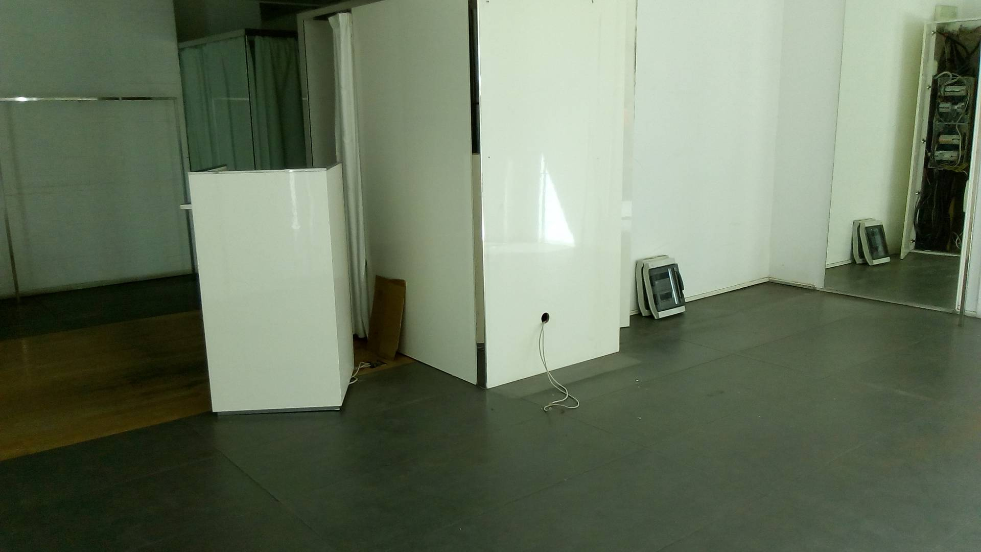 Fondo Commerciale in affitto a Livorno, Porta a Mare