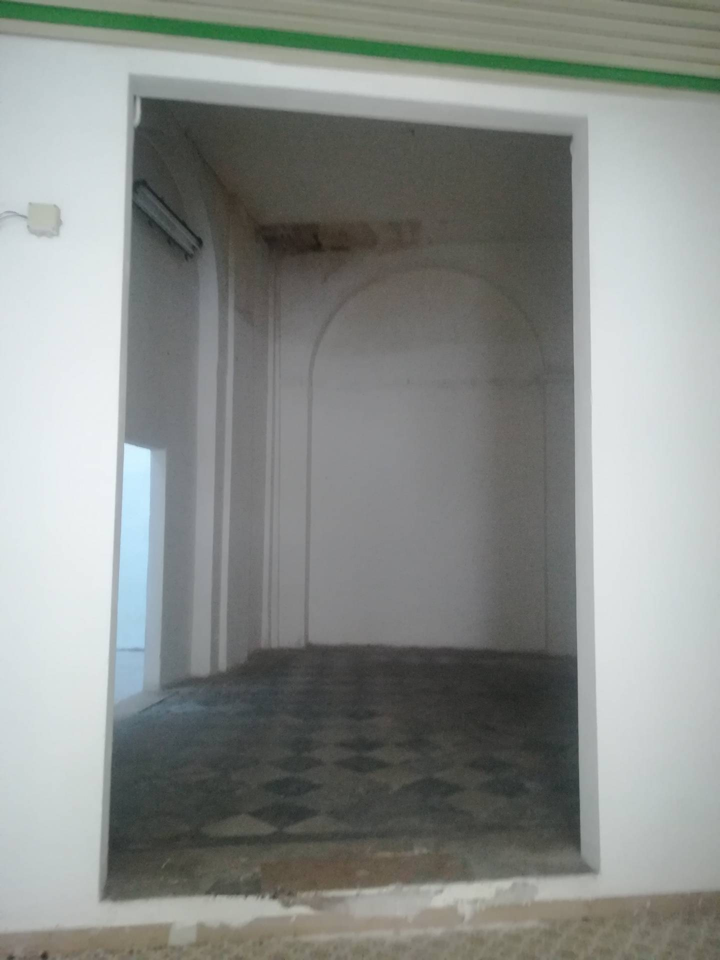 Fondo Commerciale in affitto a Livorno, Mercato