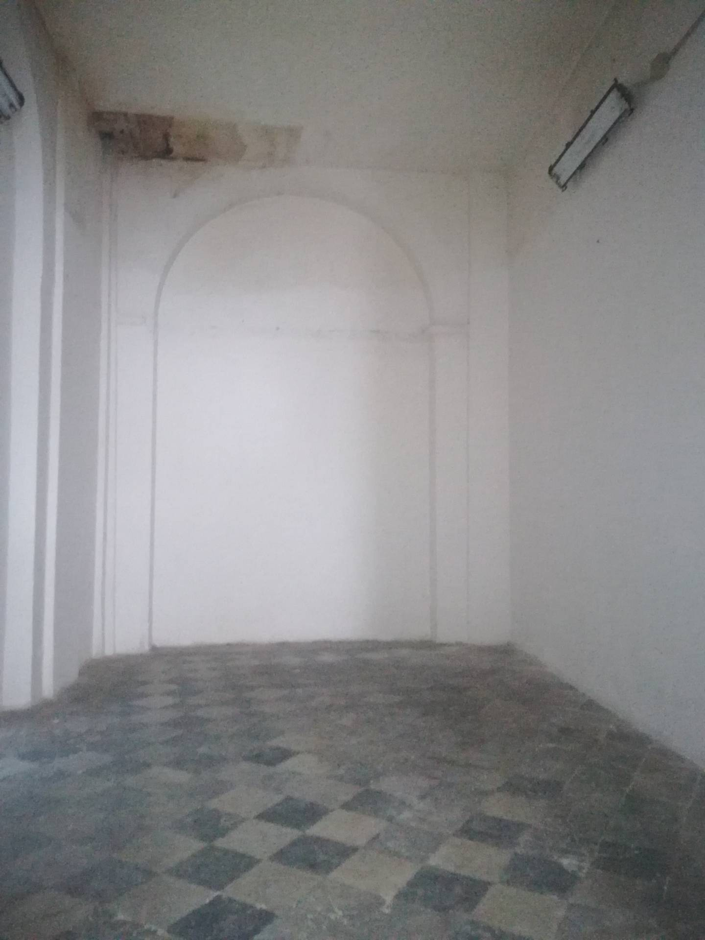 Fondo Commerciale in affitto a Livorno, Mercato