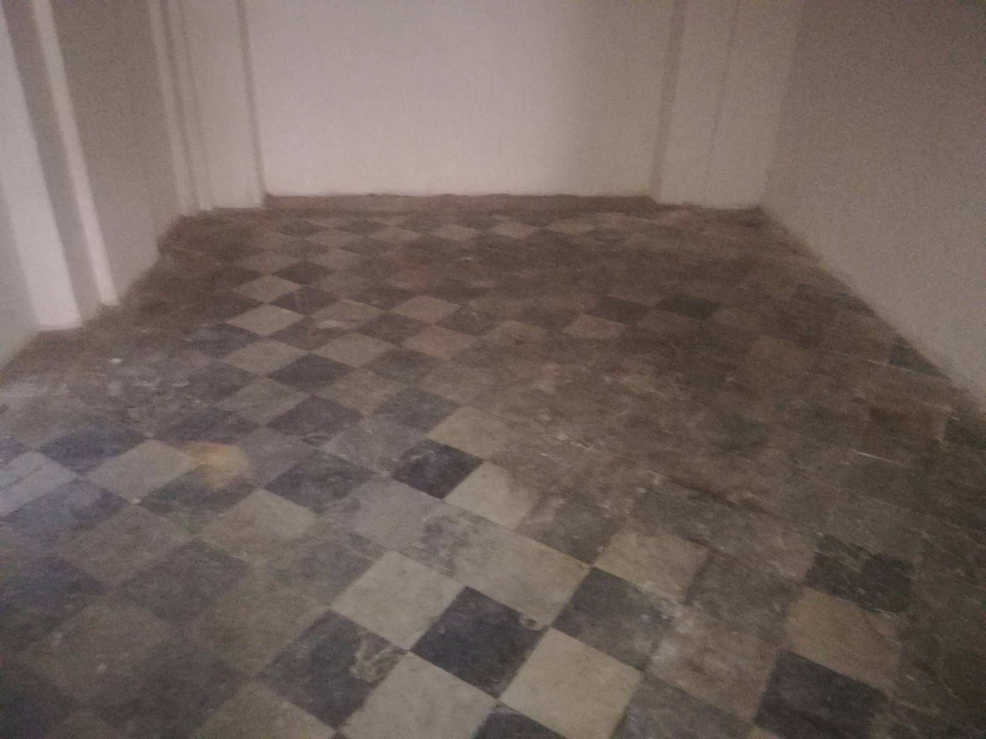 Fondo Commerciale in affitto a Livorno, Mercato