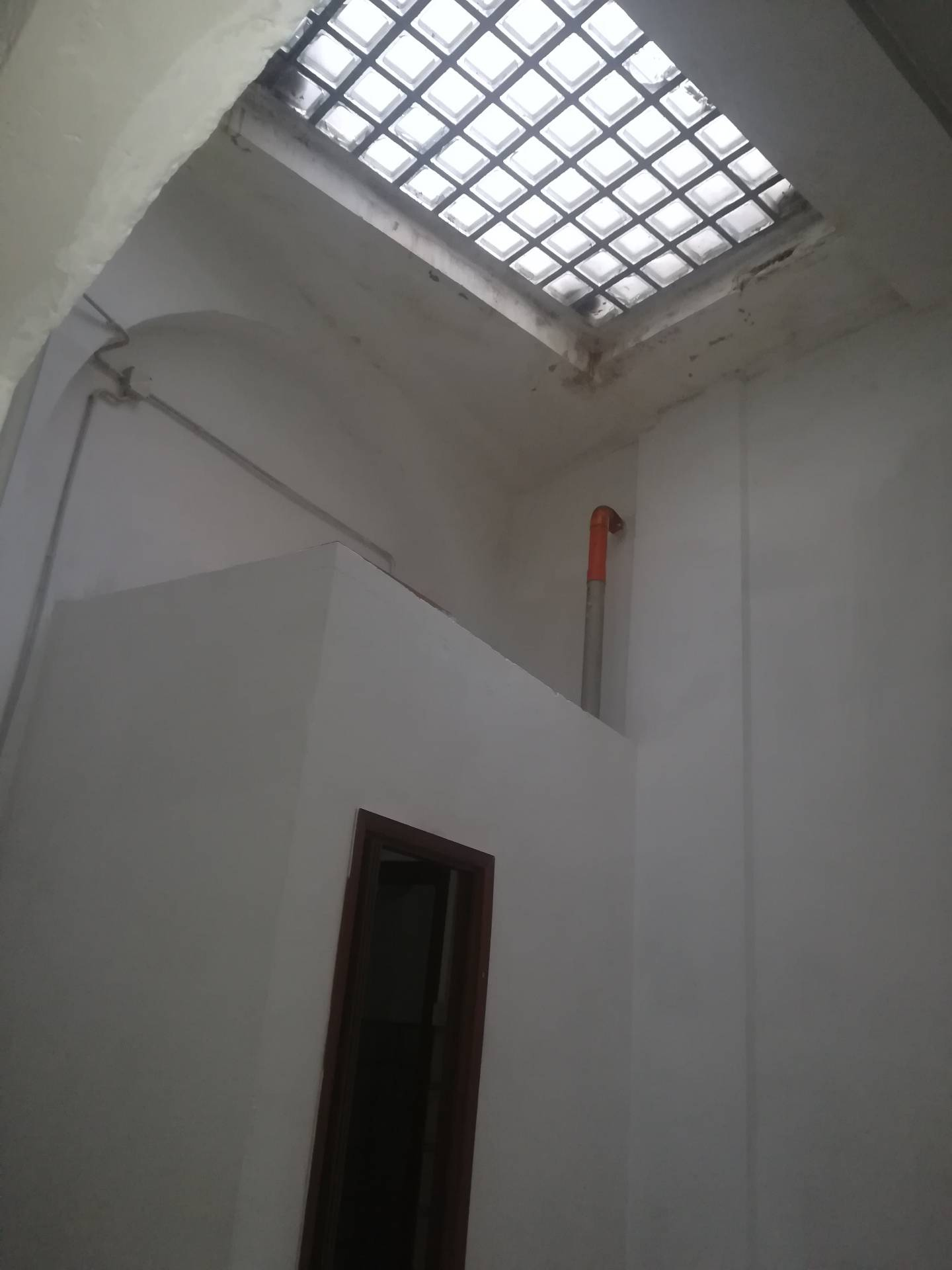 Fondo Commerciale in affitto a Livorno, Mercato