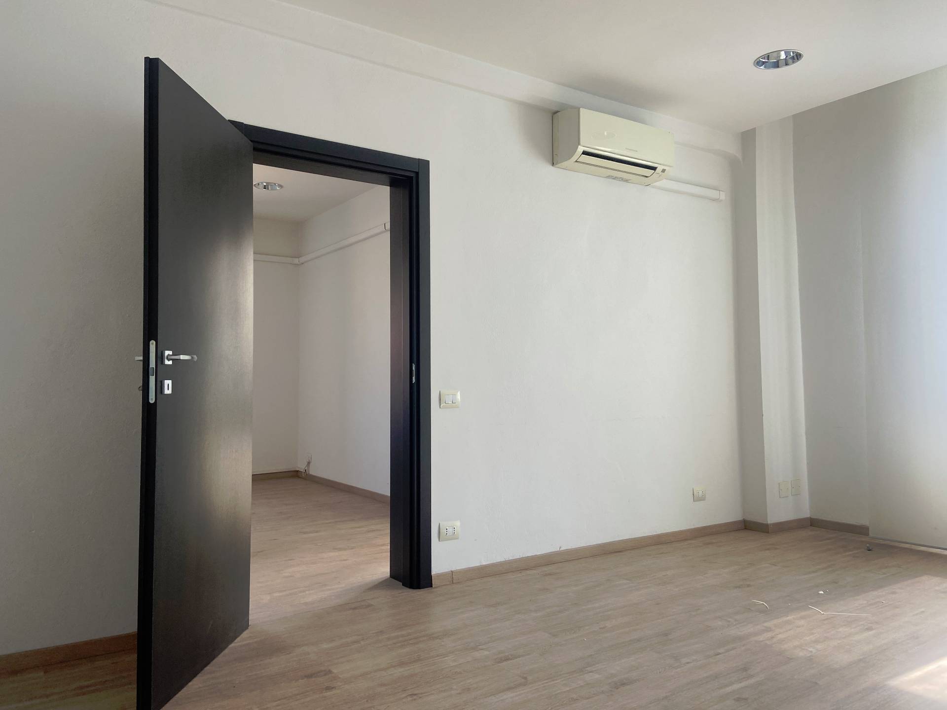 Ufficio in affitto a Livorno, Venezia - Pontino