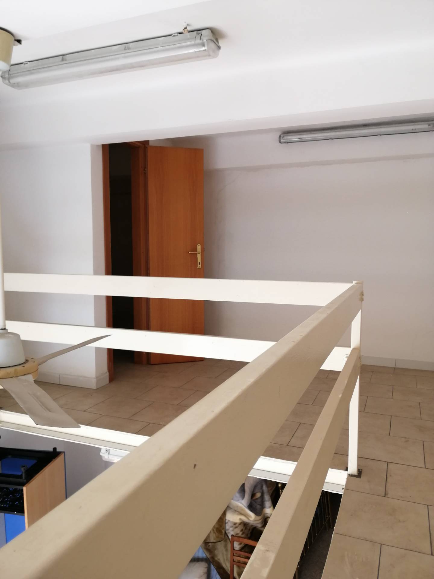 Fondo Commerciale in affitto a Livorno, Porta a Mare