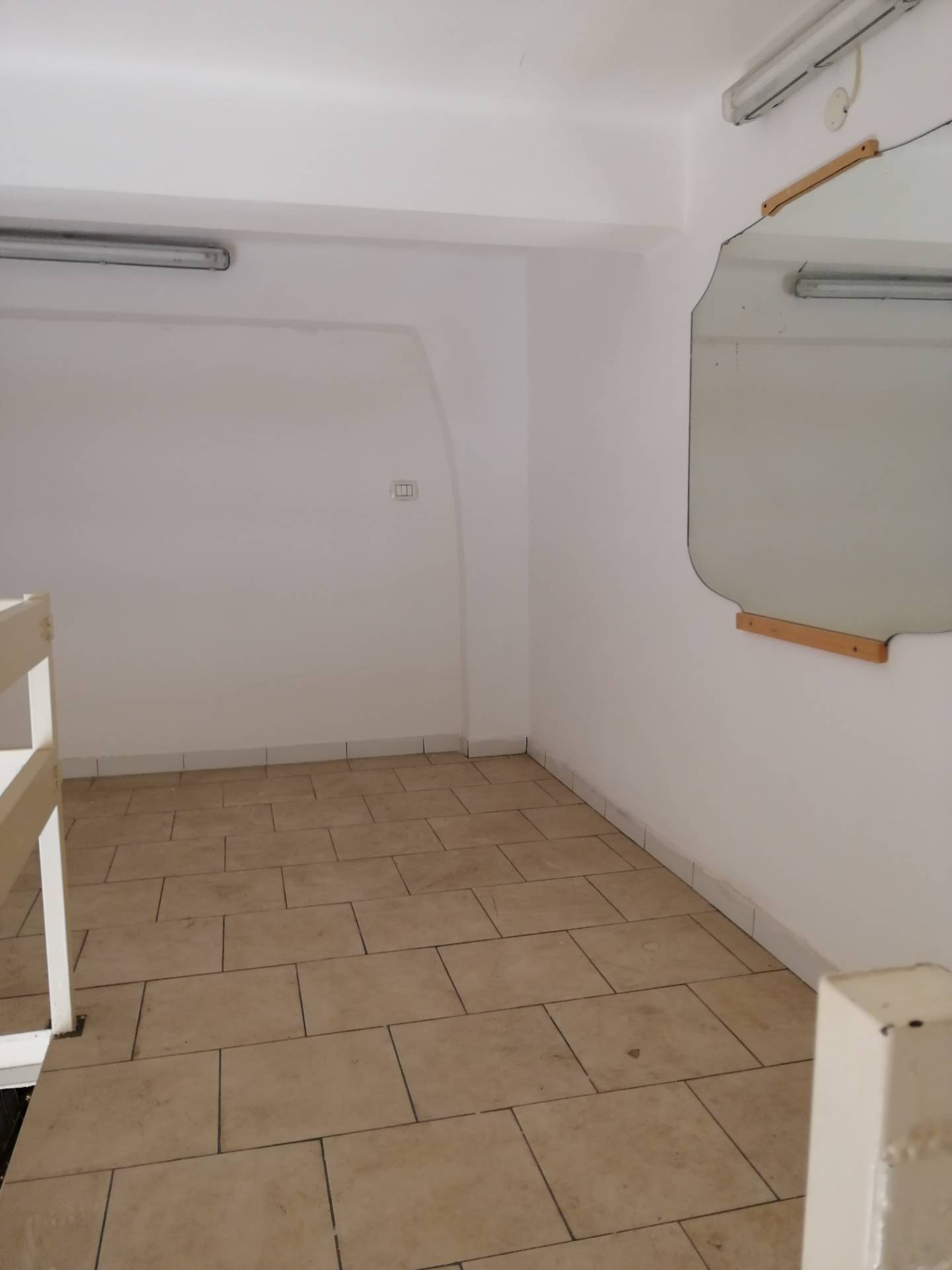 Fondo Commerciale in affitto a Livorno, Porta a Mare