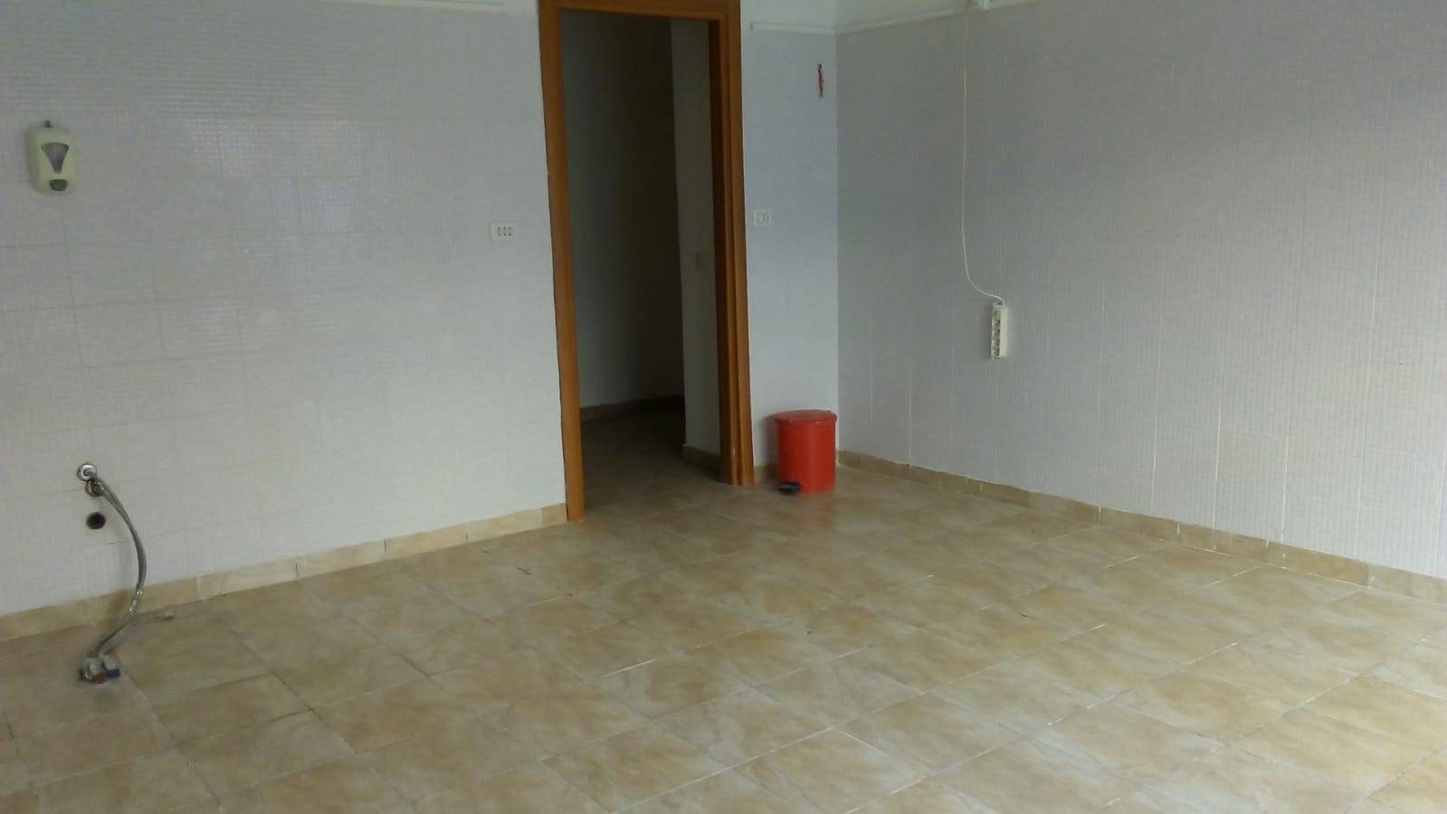 Fondo Commerciale in affitto a Livorno, Mercato