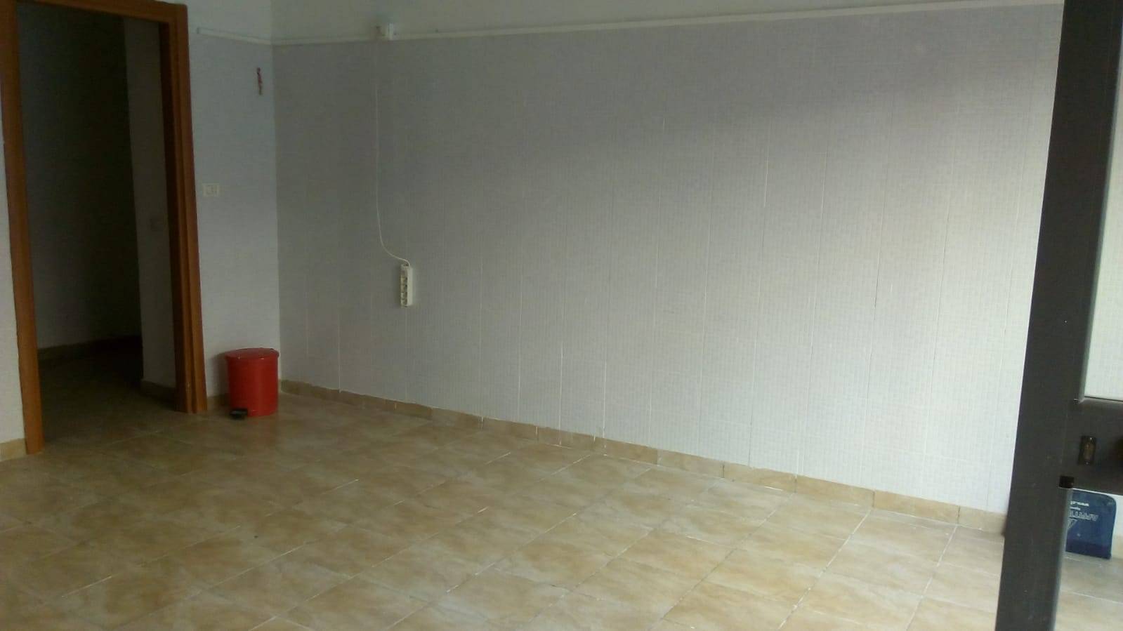 Fondo Commerciale in affitto a Livorno, Mercato