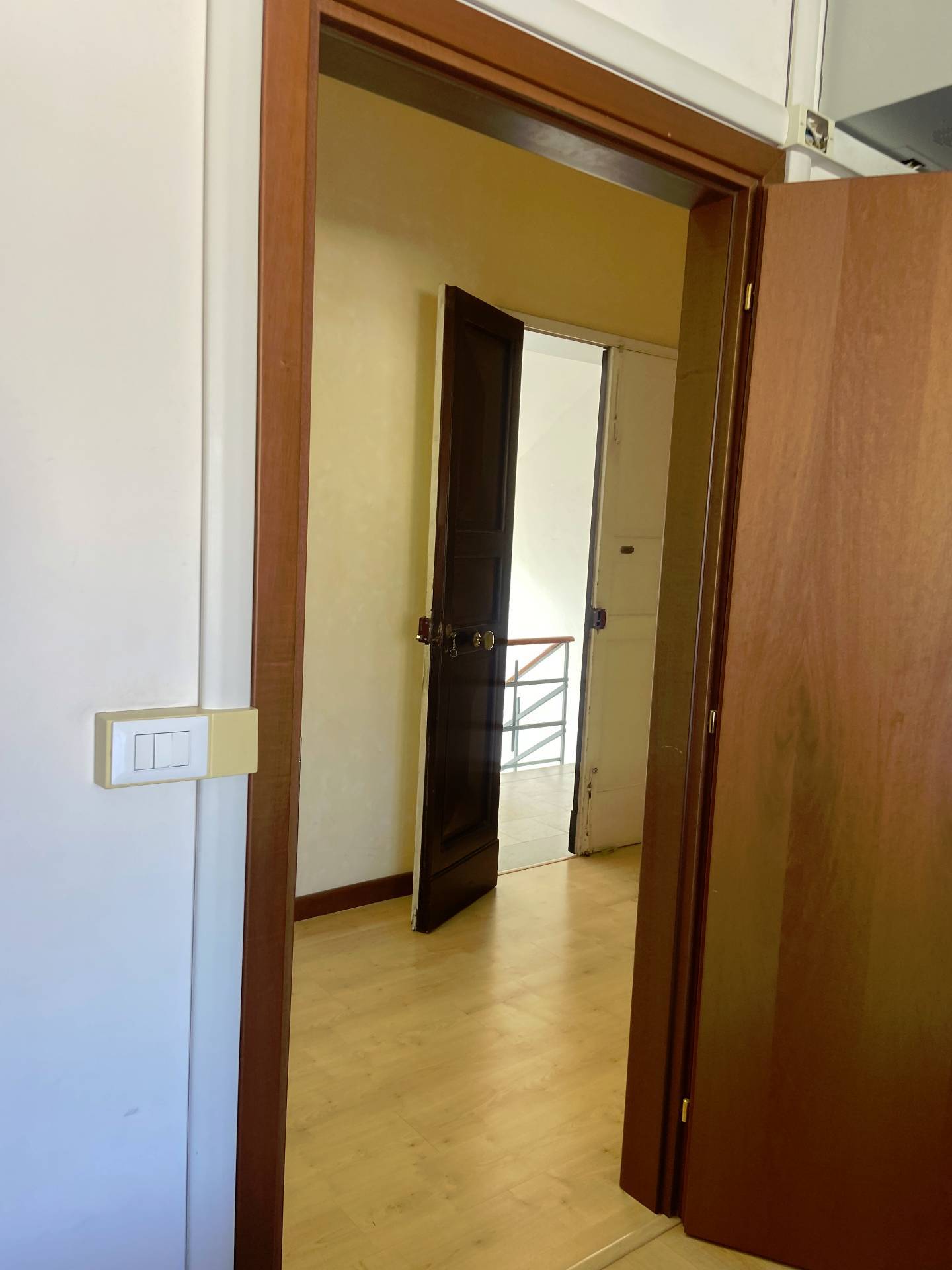 Ufficio in vendita a Livorno, Darsena