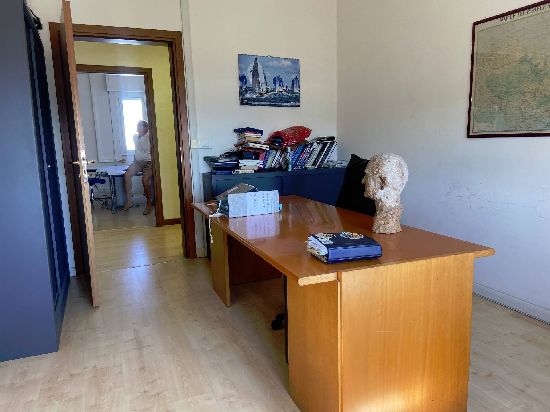 Ufficio in vendita a Livorno, Darsena