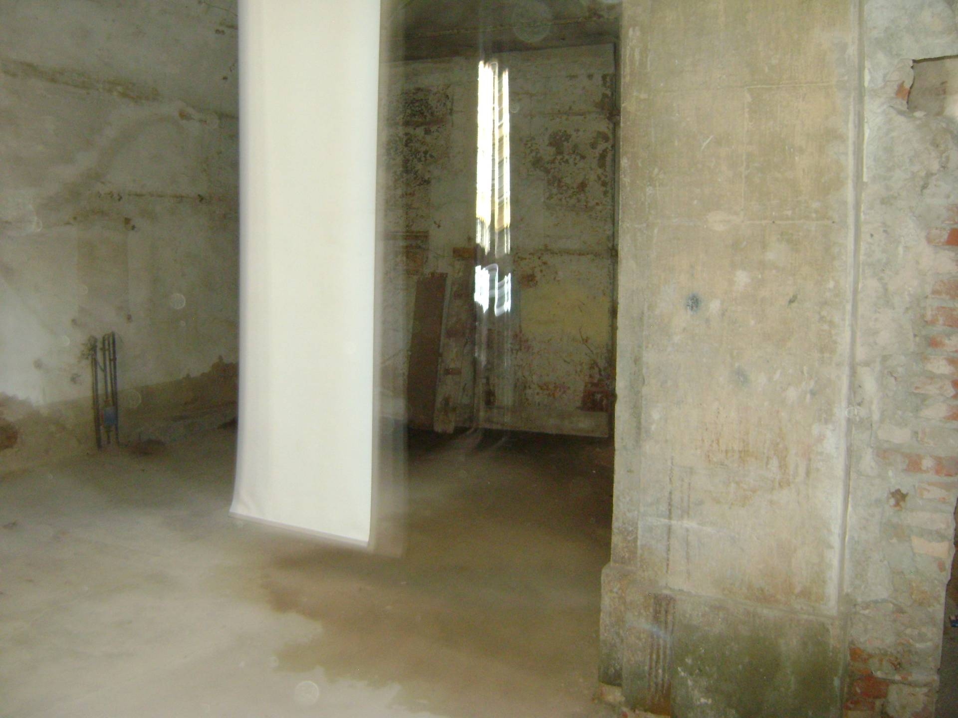 Fondo Commerciale in affitto a Livorno, Venezia - Pontino