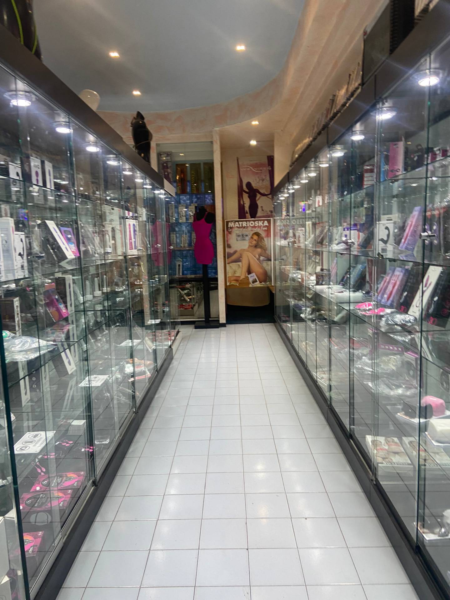 Attivit/licenza in vendita a Cecina, Cecina Mare