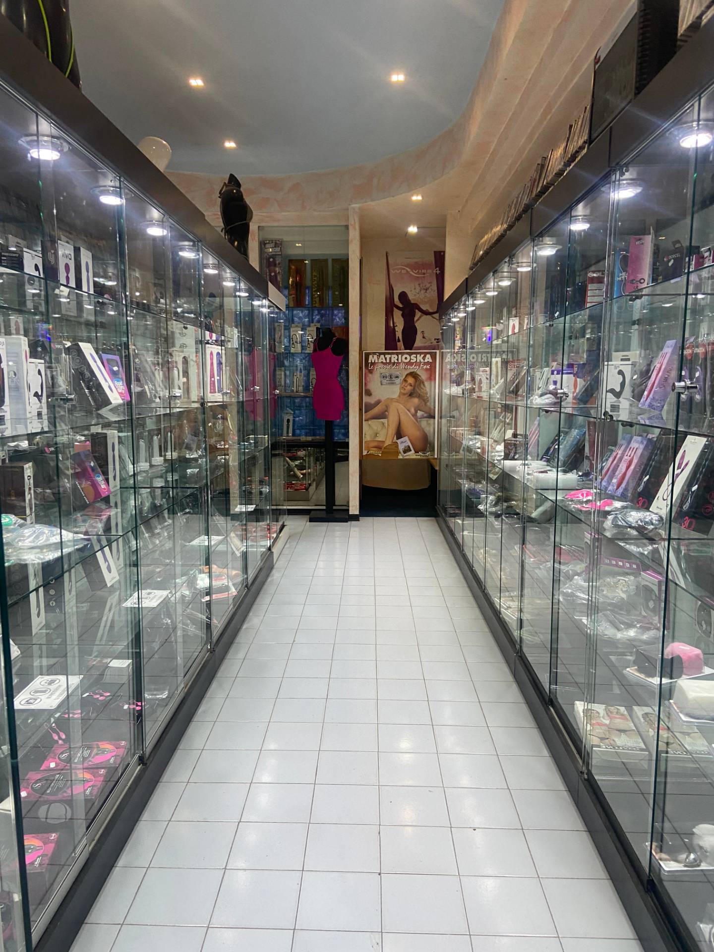 Attivit/licenza in vendita a Cecina, Cecina Mare