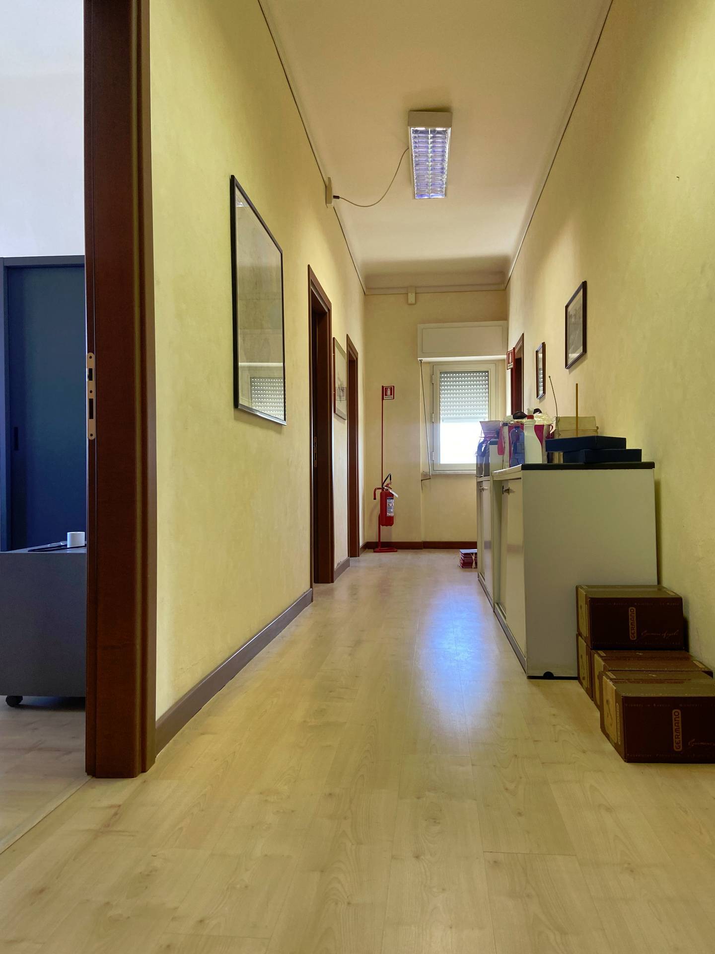 Ufficio in vendita a Livorno, Darsena