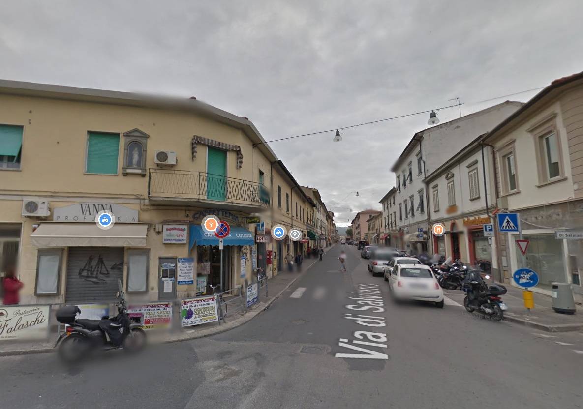 Fondo Commerciale in vendita a Livorno, Stazione - Porta a terra