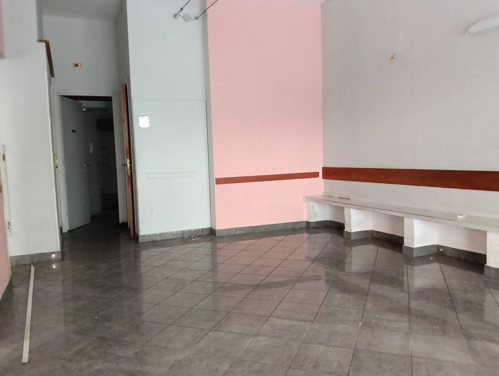 Fondo Commerciale in vendita a Livorno, Centro storico