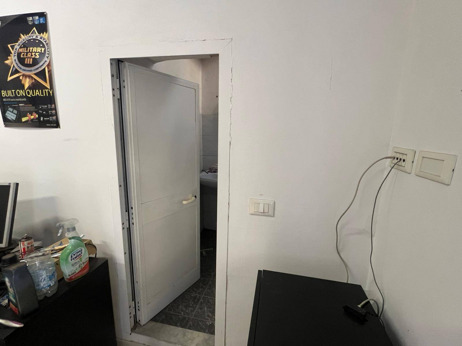 Fondo Commerciale in vendita a Livorno, 20 Settembre