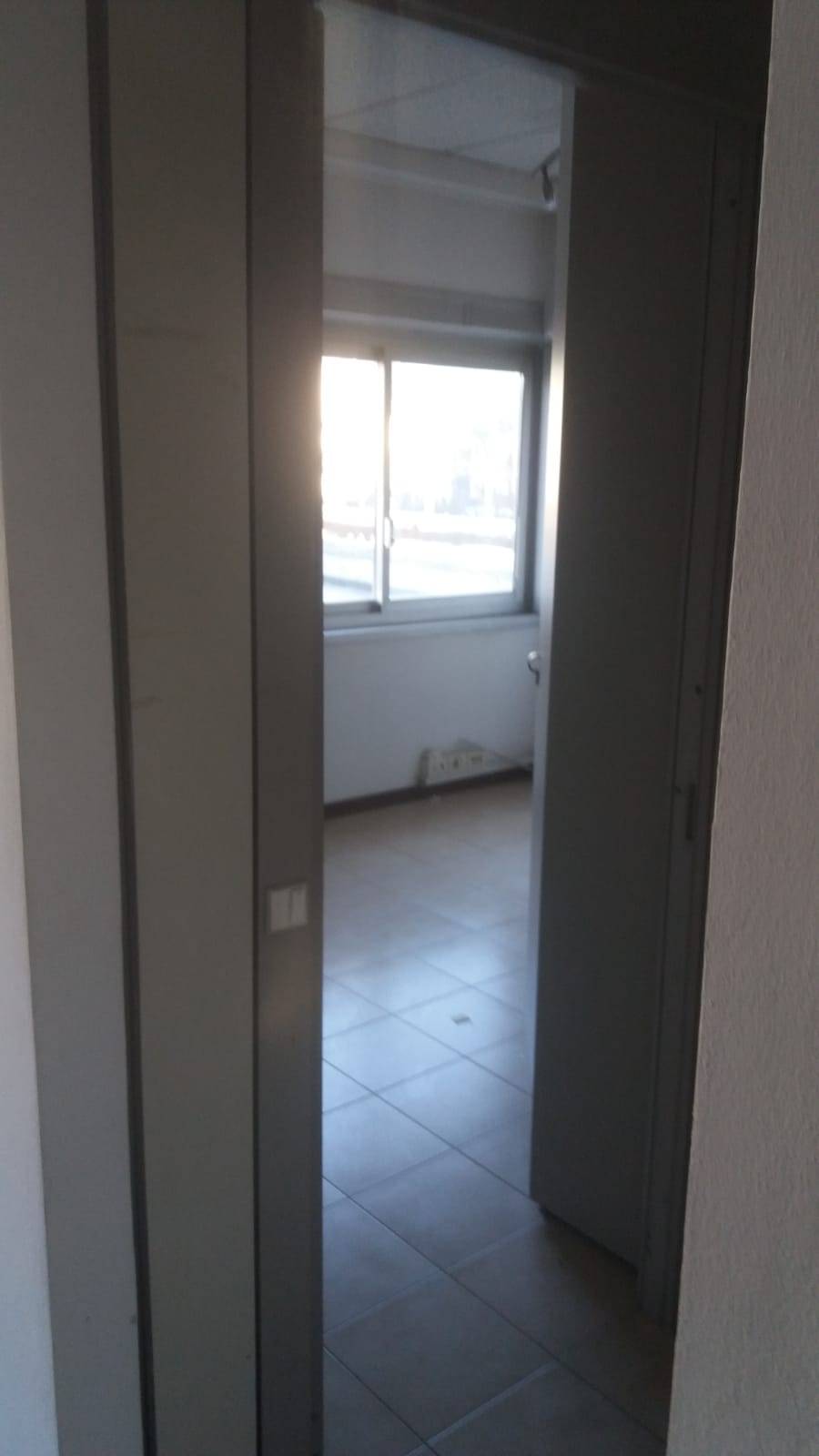 Ufficio in affitto a Viareggio, Migliarina