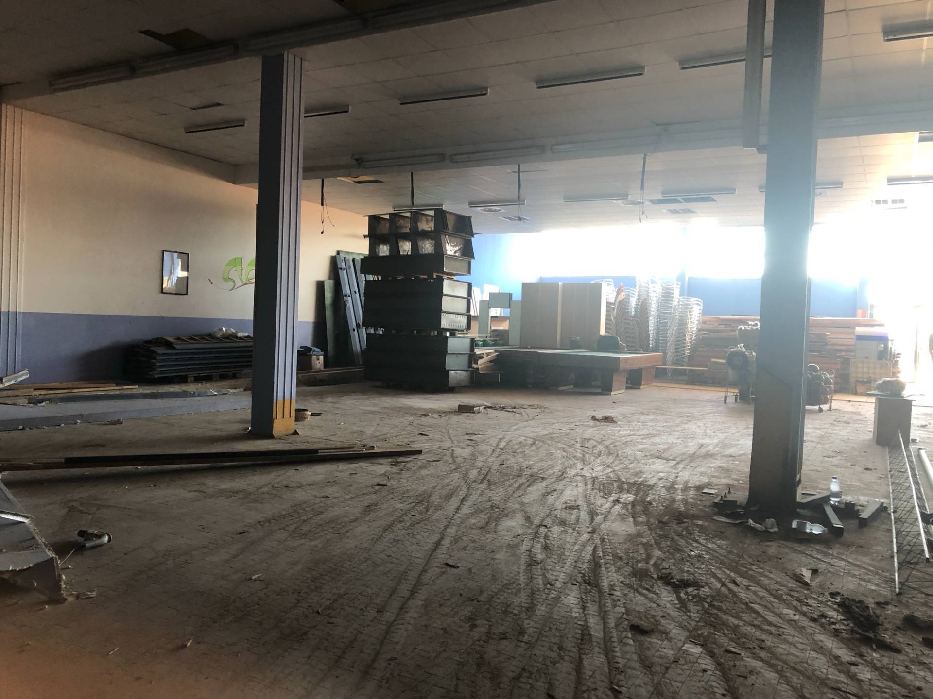 Fondo Commerciale in affitto a Altopascio, Altopascio