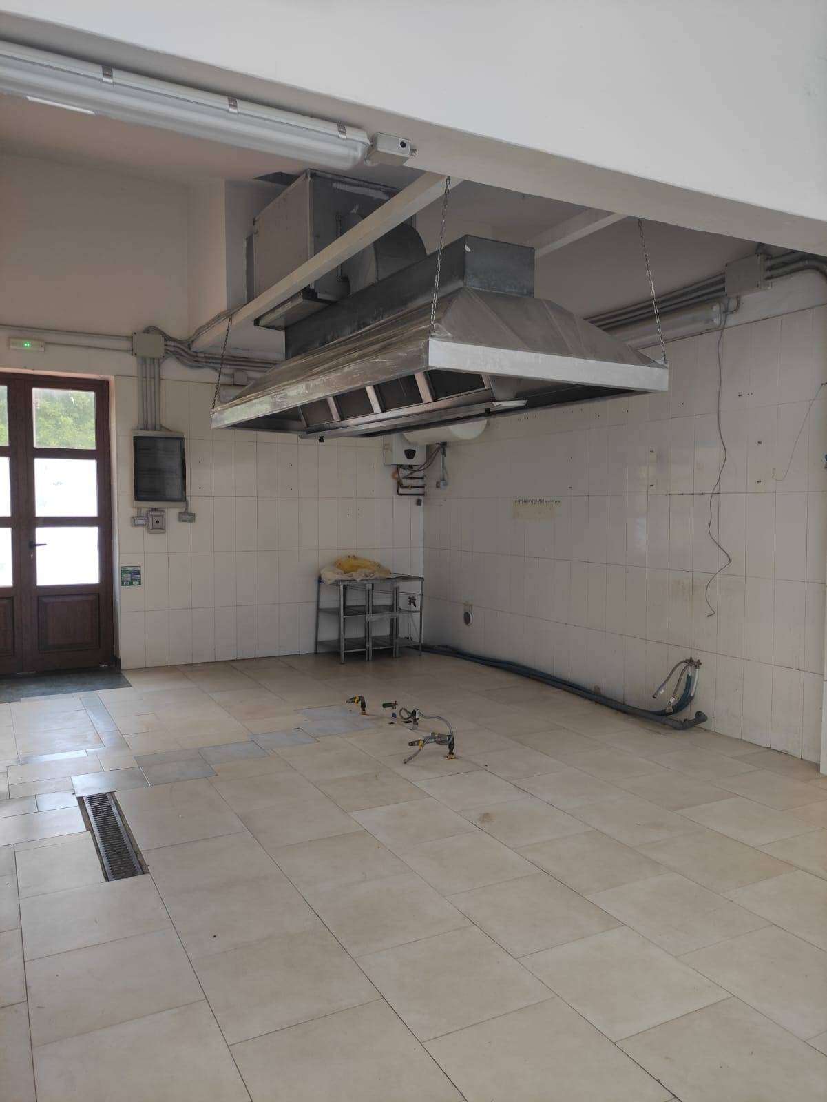 Fondo Commerciale in affitto a Altopascio, Altopascio