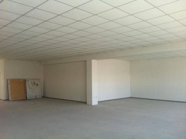 Fondo Commerciale in affitto a Altopascio