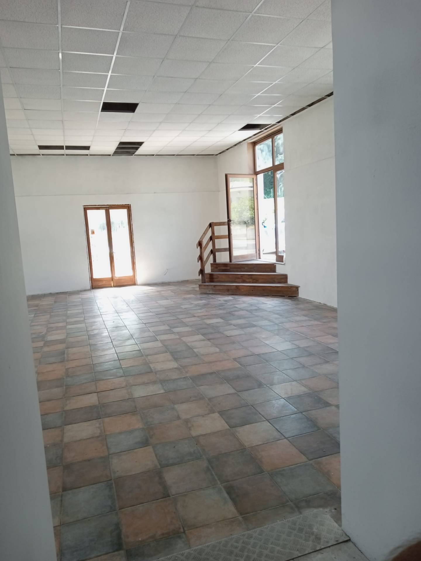 Fondo Artigianale in affitto a Gallicano