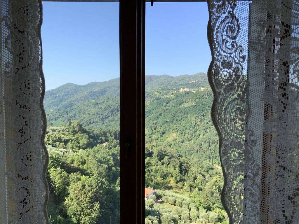 Casa indipendente in vendita a Pescia, Aramo