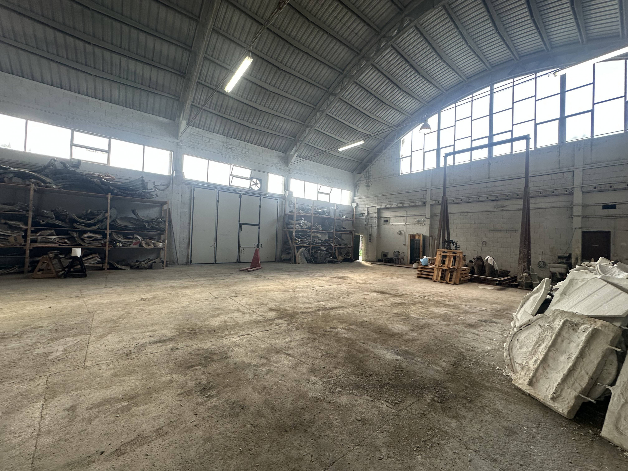 Fondo Commerciale in vendita a Pietrasanta, Baccatoio