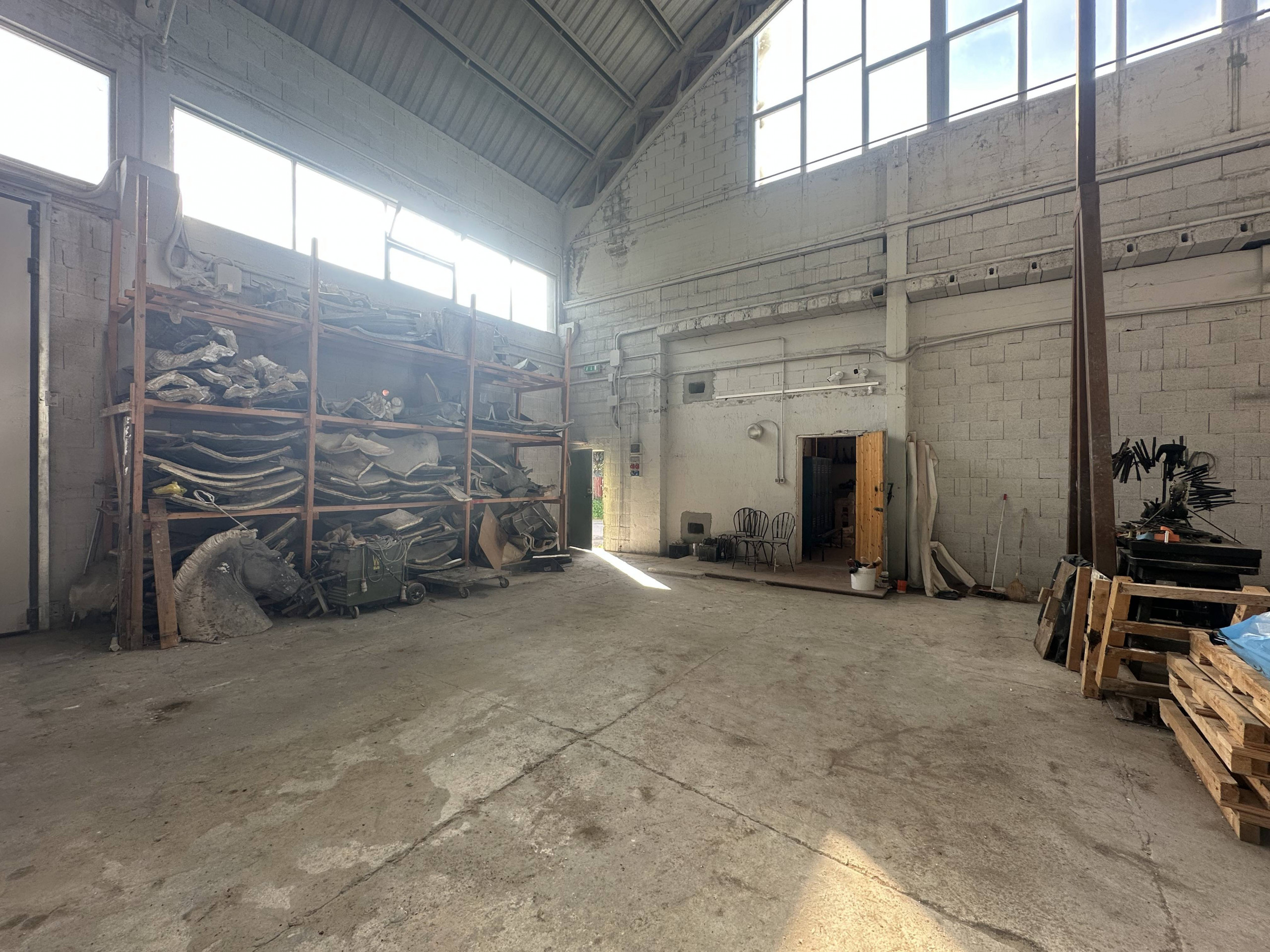 Fondo Commerciale in vendita a Pietrasanta, Baccatoio