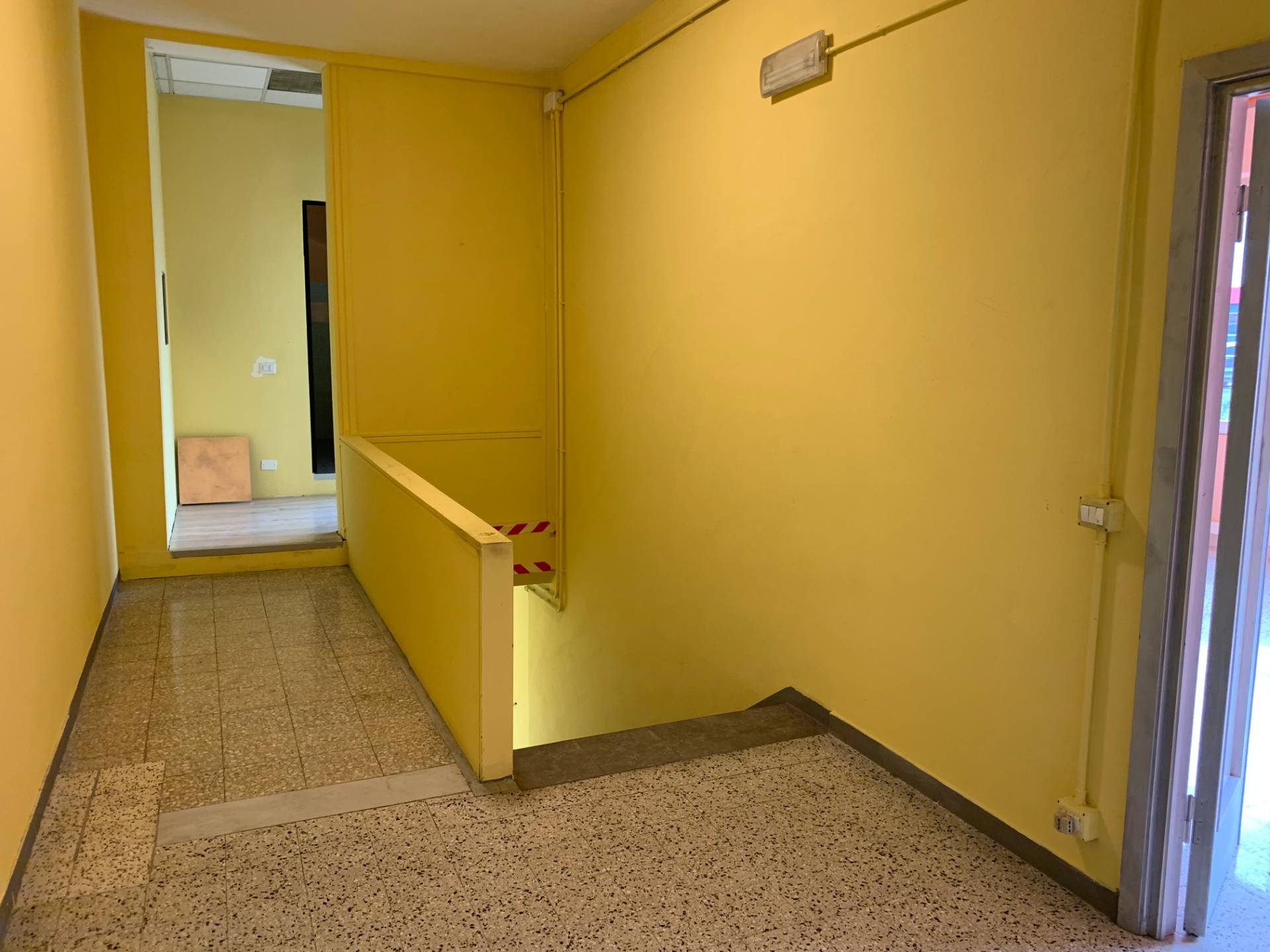 Fondo Commerciale in affitto a Lucca, San Concordio Contrada