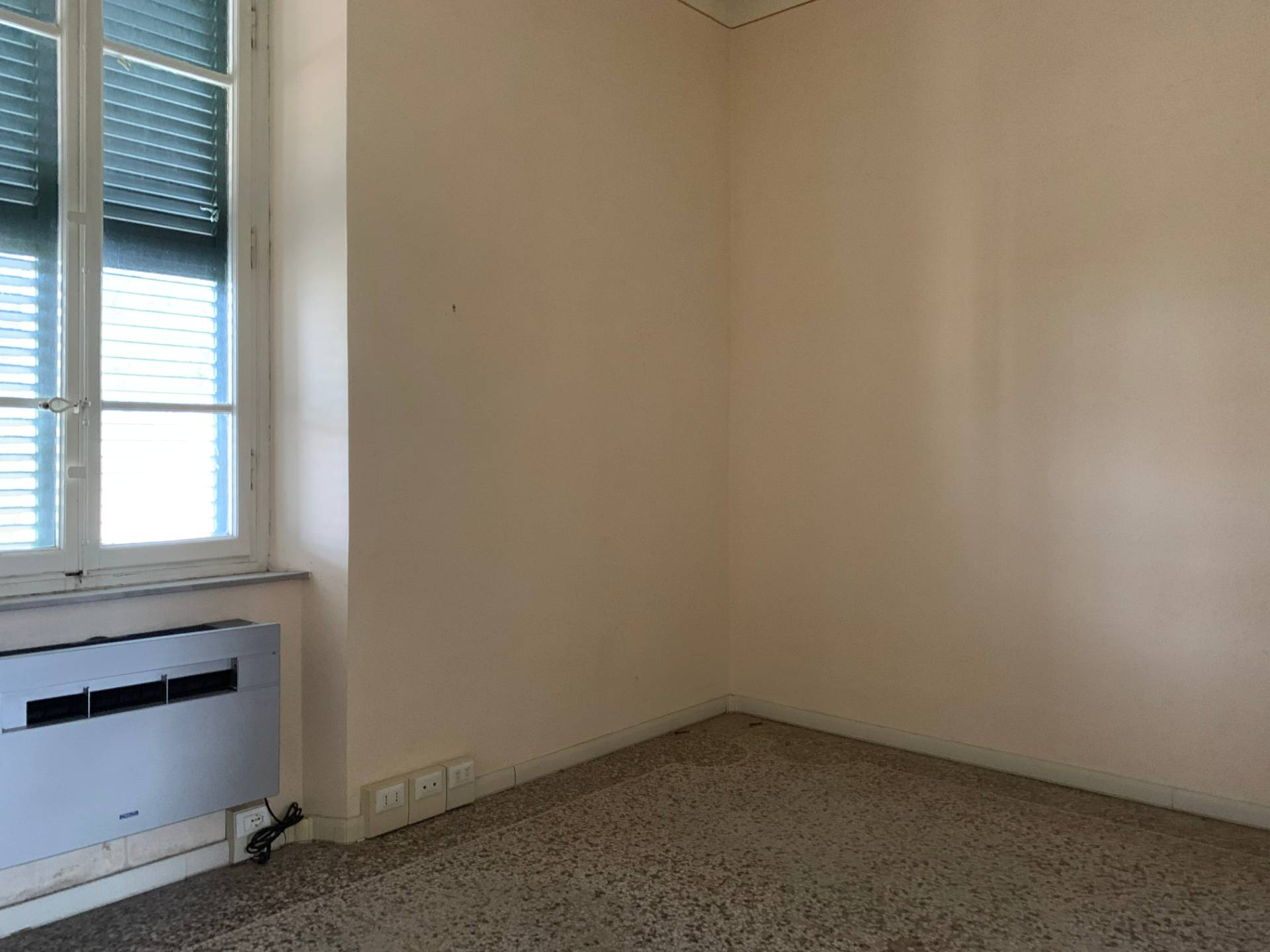 Ufficio in affitto a Lucca, Ponte a Moriano