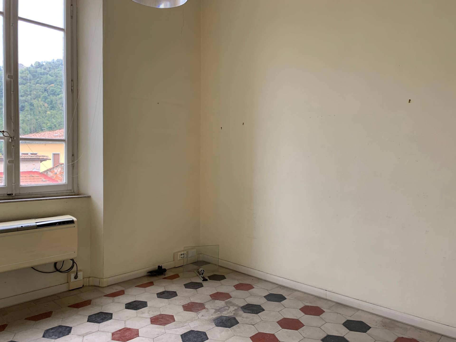 Ufficio in affitto a Lucca, Ponte a Moriano