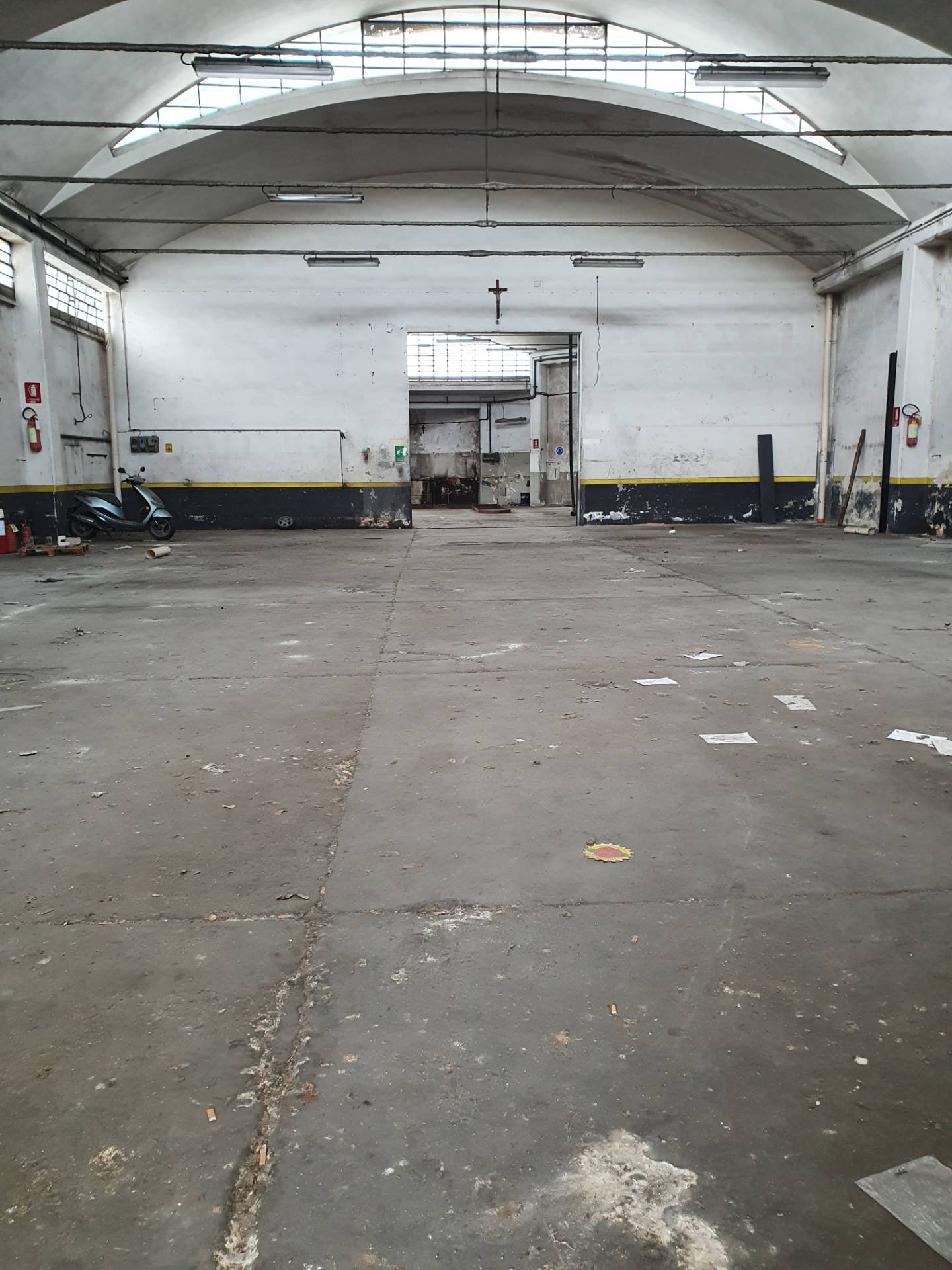 Fondo Commerciale in affitto a Lucca, Lucca fuori mura