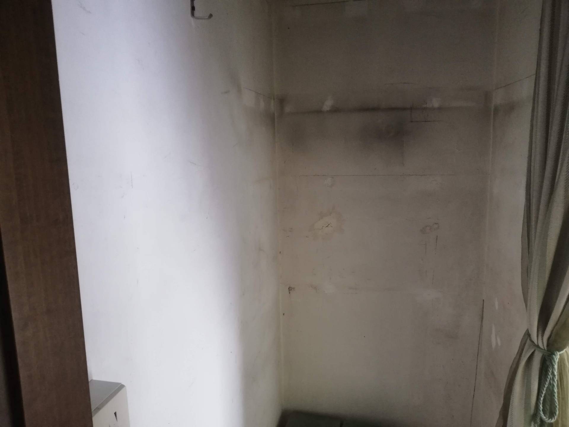 Fondo Commerciale in affitto a Lucca