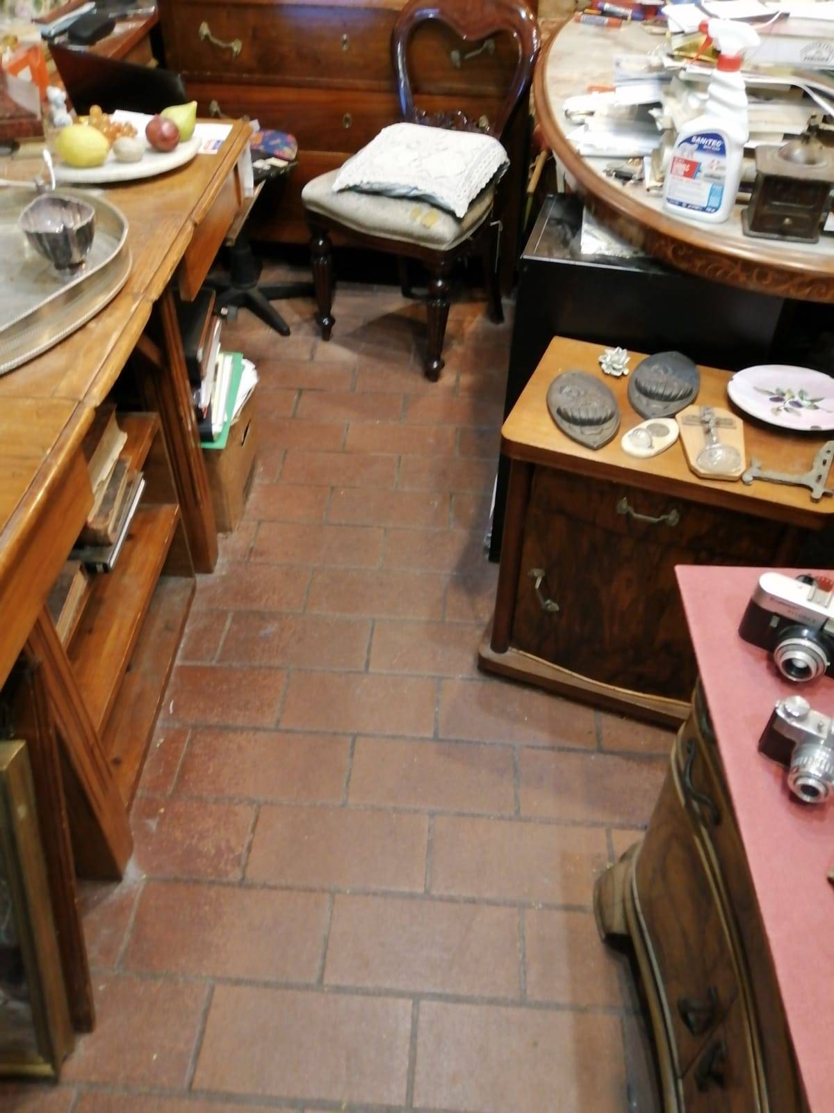 Fondo Commerciale in affitto a Lucca, Centro storico