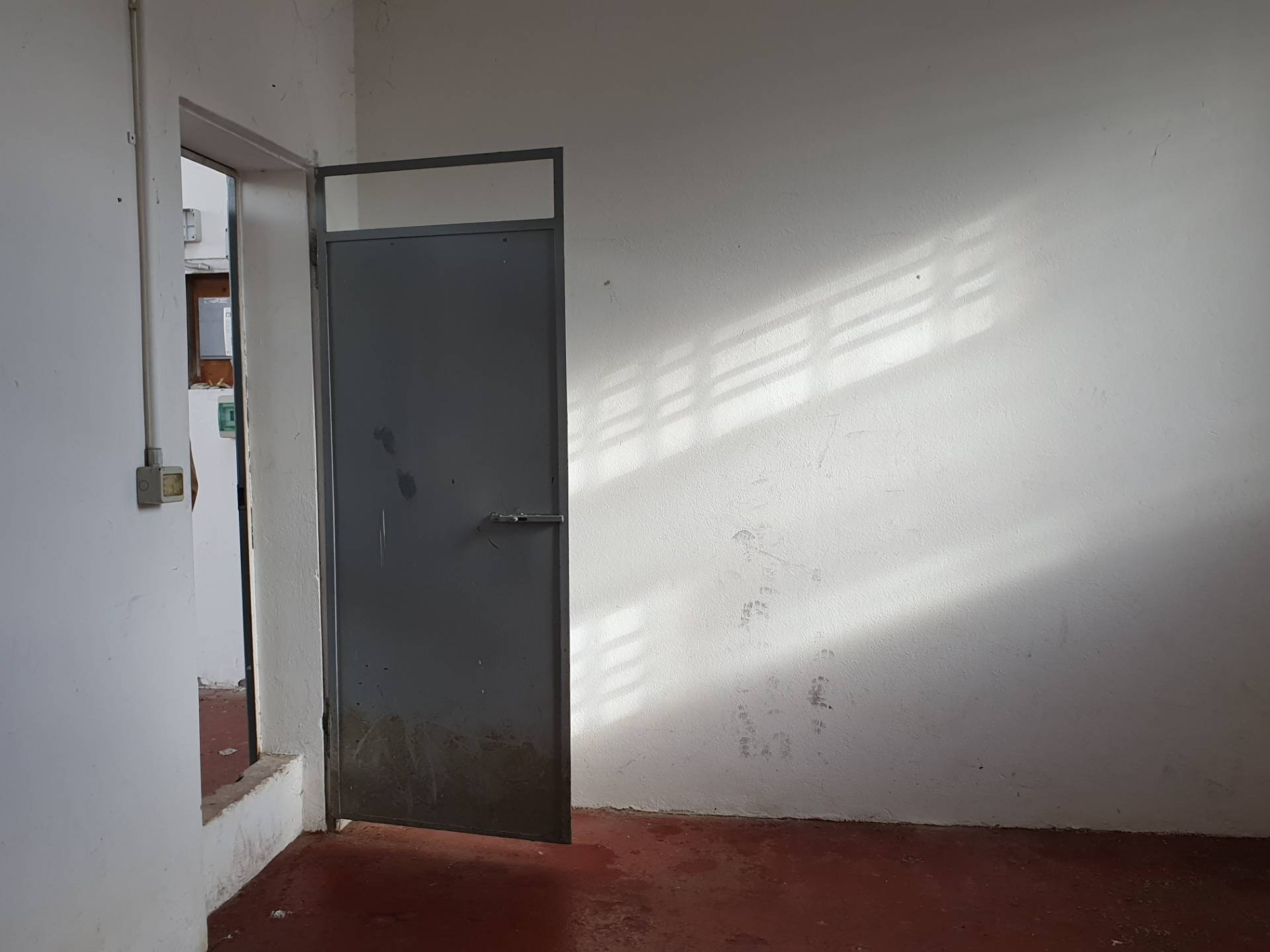 Fondo Commerciale in affitto a Lucca, Antraccoli