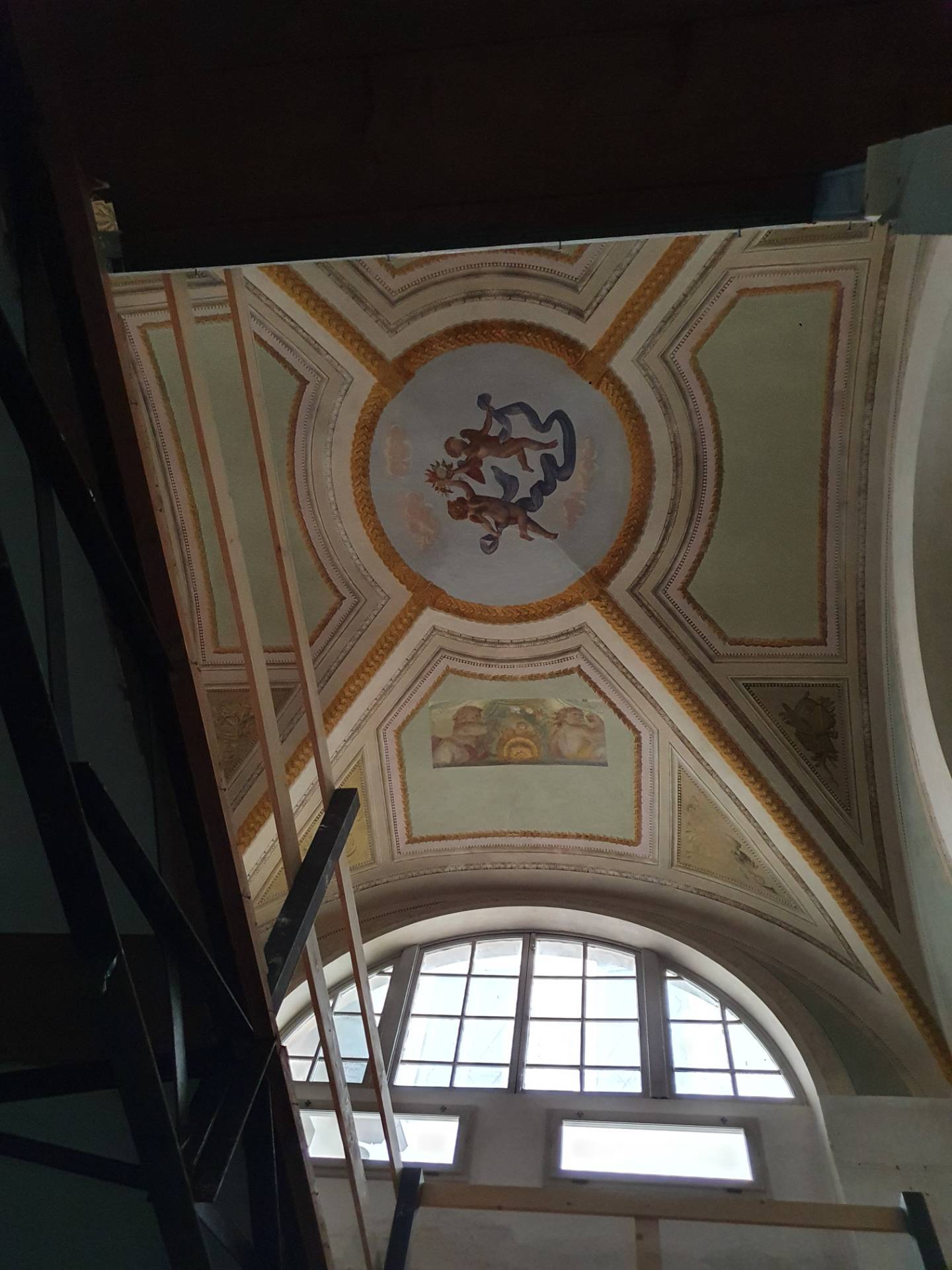 Fondo Commerciale in affitto a Lucca