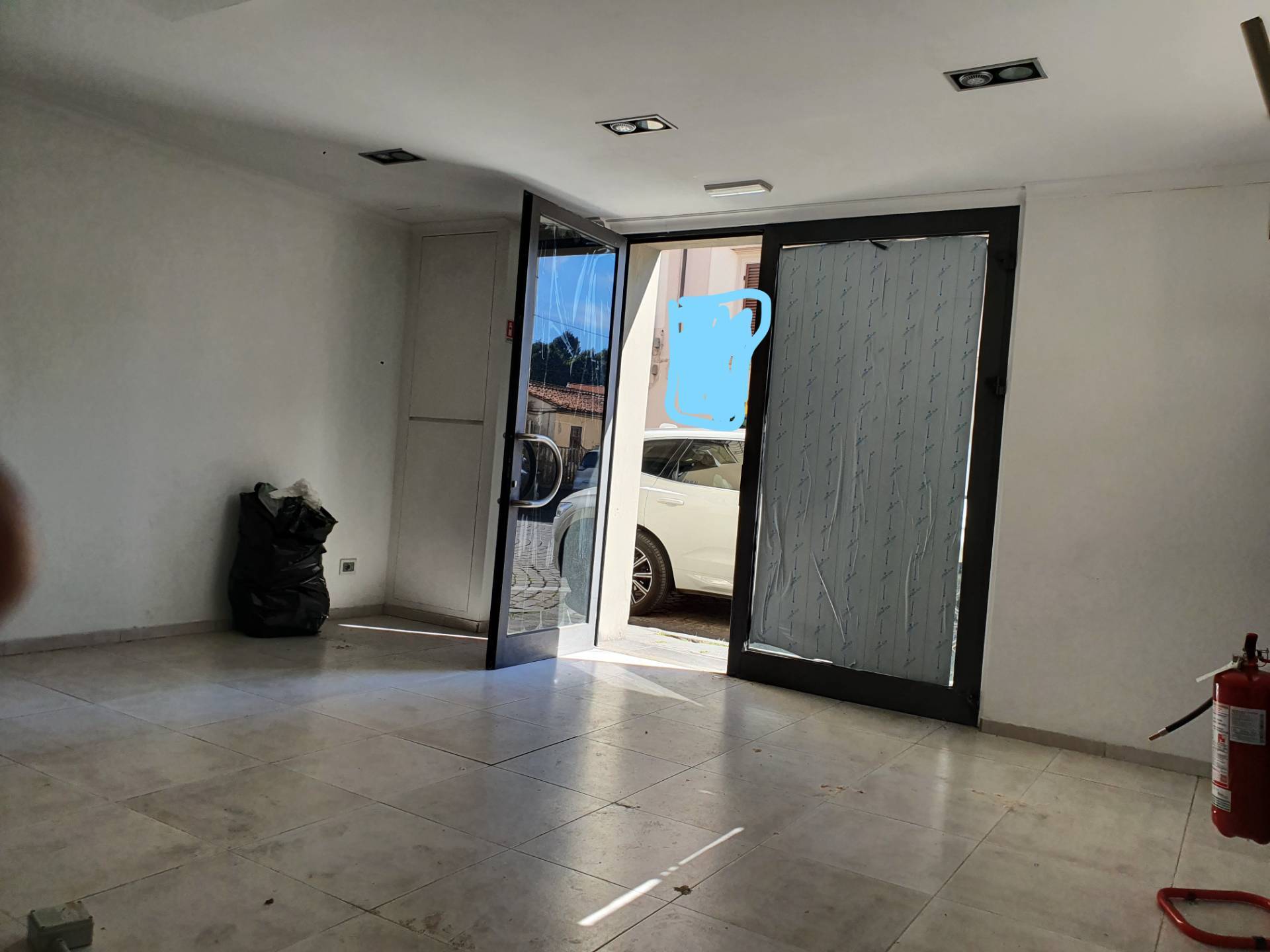 Fondo Commerciale in affitto a Lucca